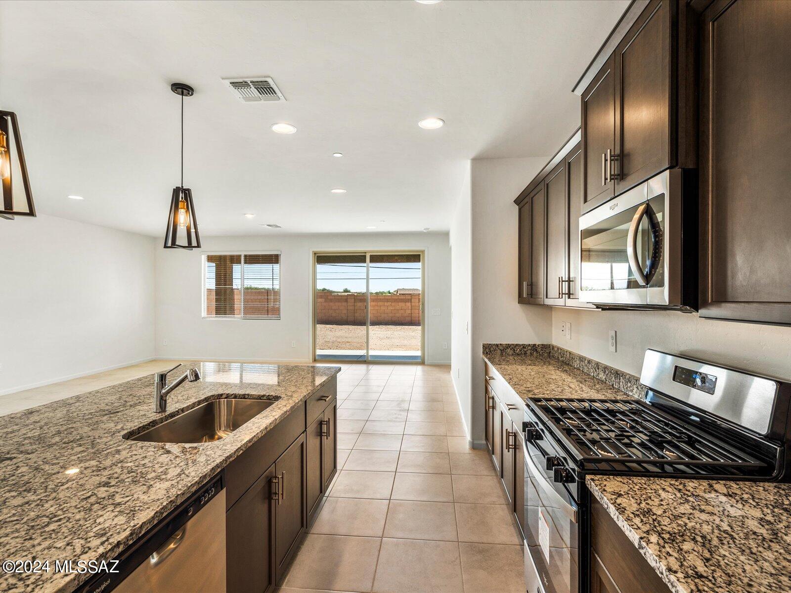 La Estancia De Tucson (1-330) - Residential