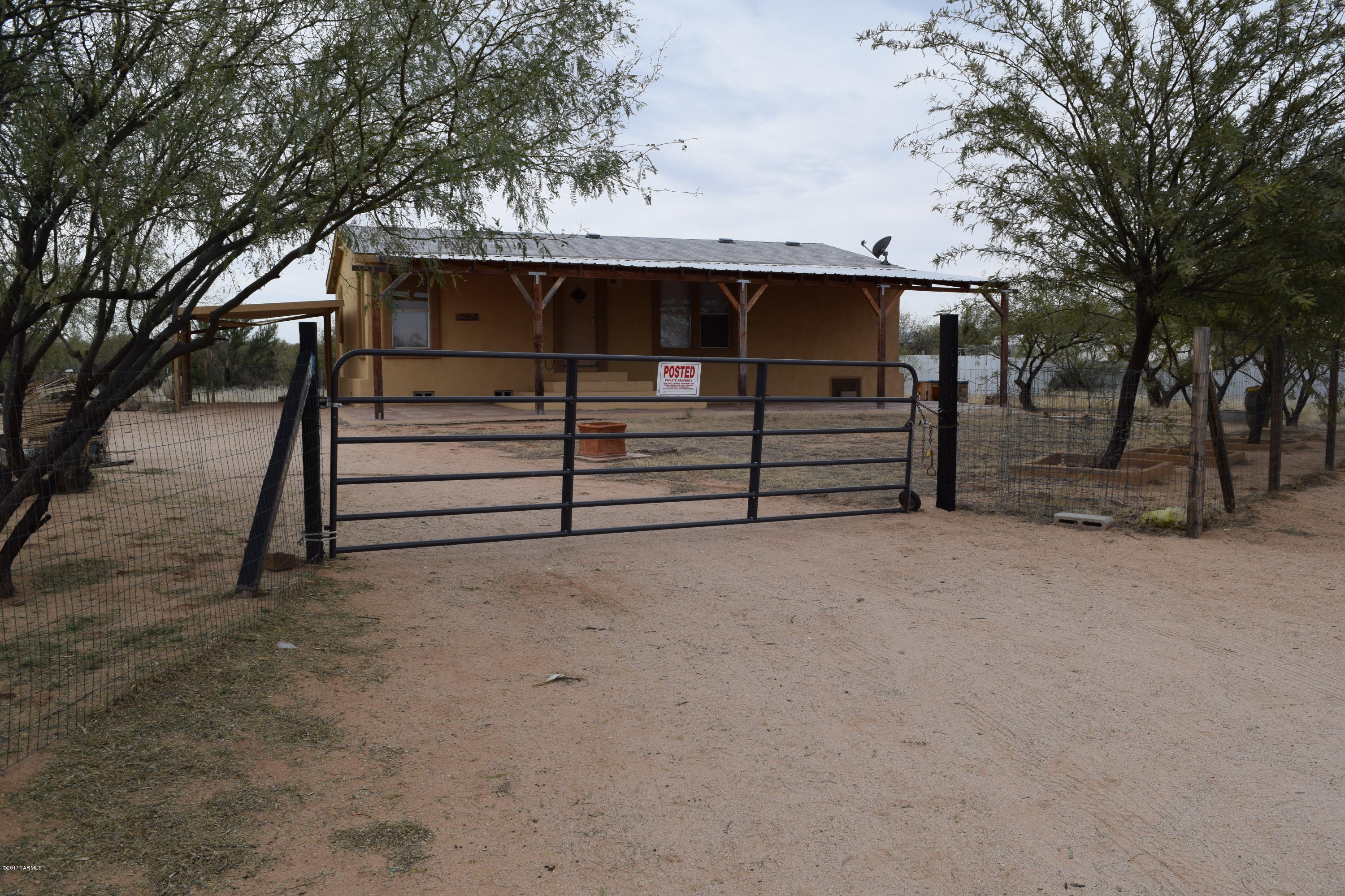 Investor Opportunity - Buy One and Rent the Other One. Or Rent them both. Over an acre of land with 2 Manufactured Homes. The possibilities are endless. One Home is 2 Bedroom with 1 Bathroom, the other is 3 Bedroom with 2 Bathrooms.
Beautiful views all around. Fully fenced property with a fence in between each home. This one will not last long! Go and see them today.