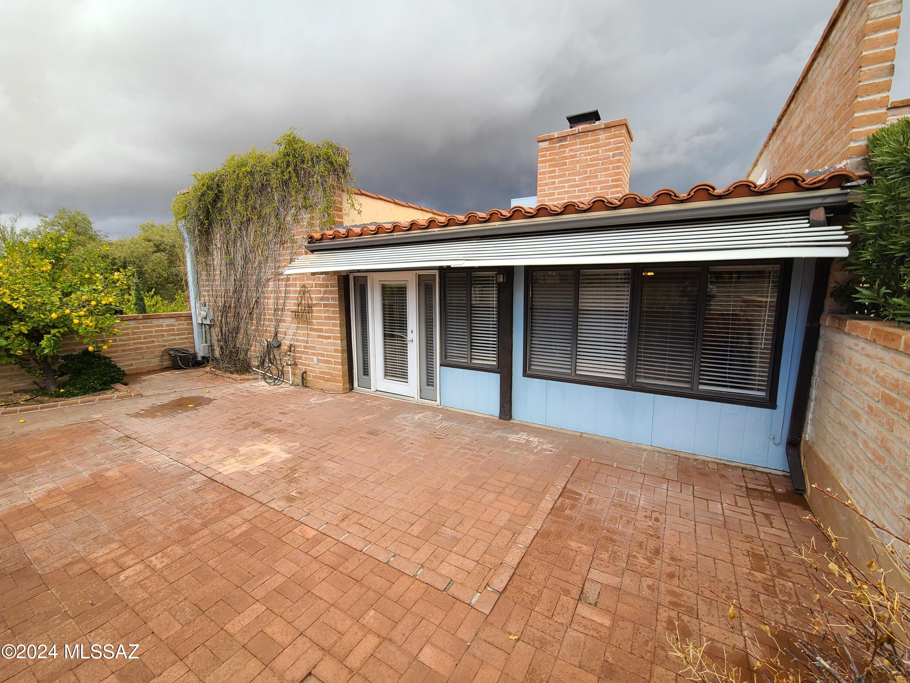 Villas De La Canada (1-74) - Residential