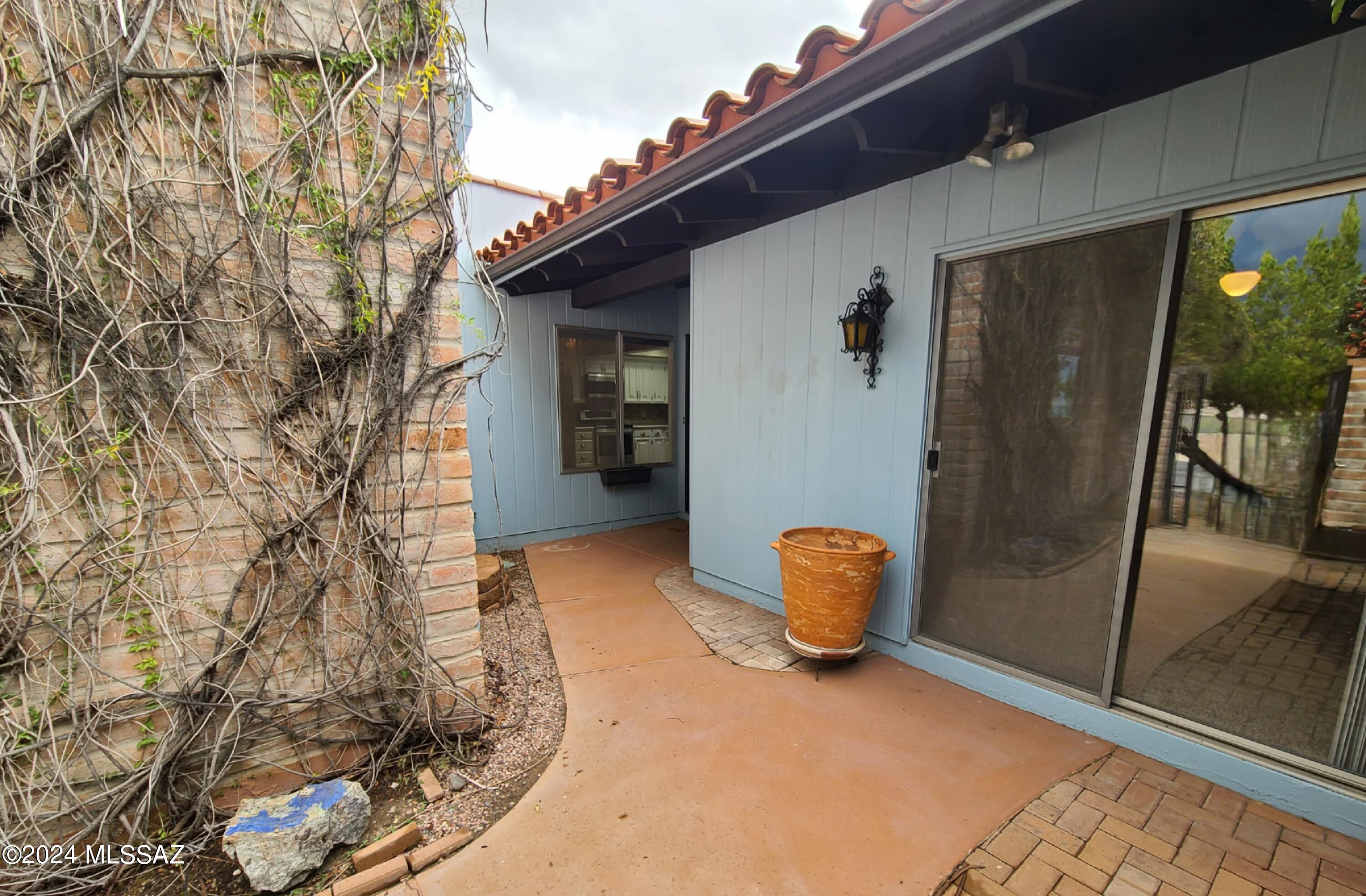 Villas De La Canada (1-74) - Residential