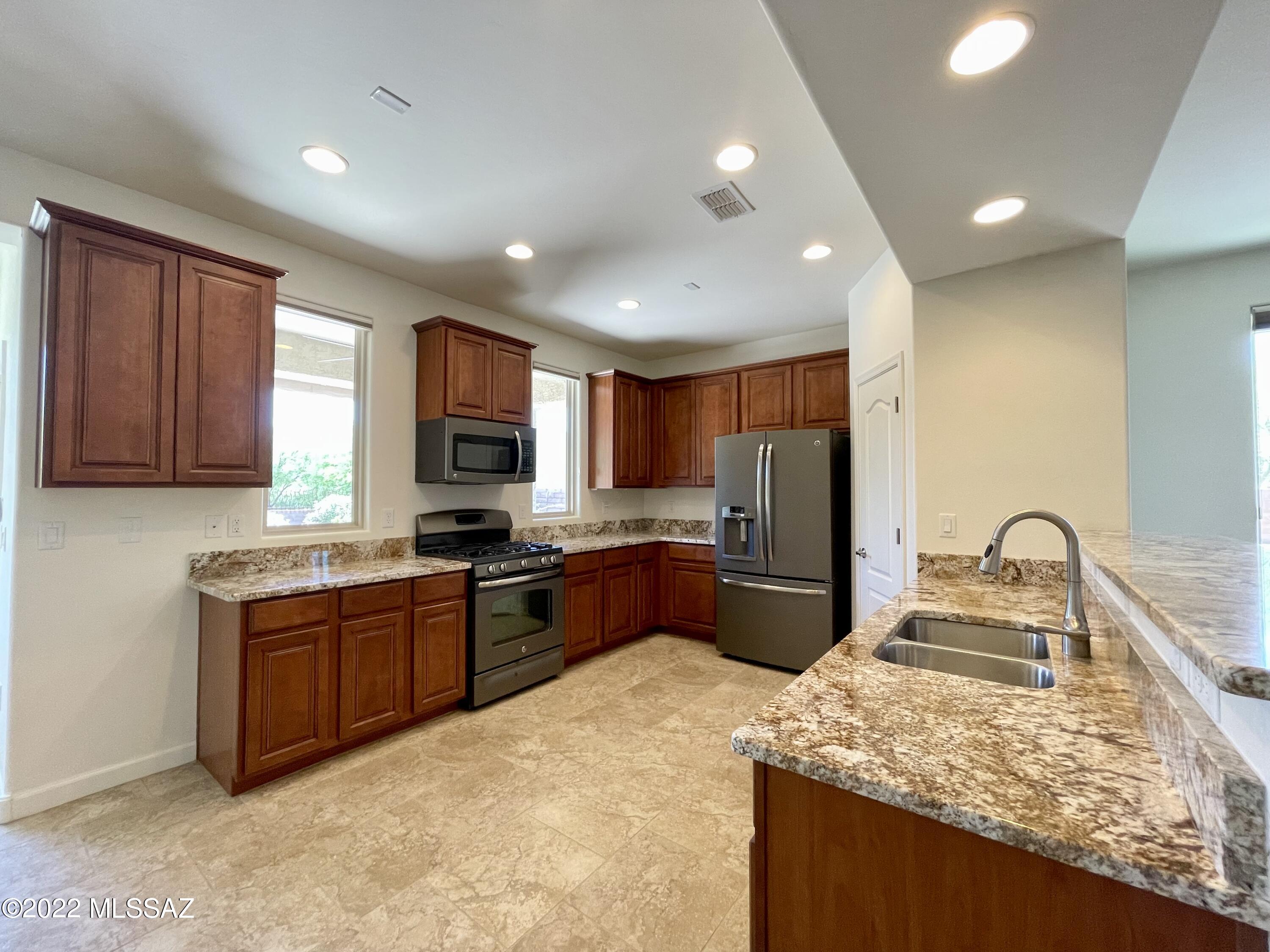 Hohokam Mesa Vistoso Town Center - Residential Lease