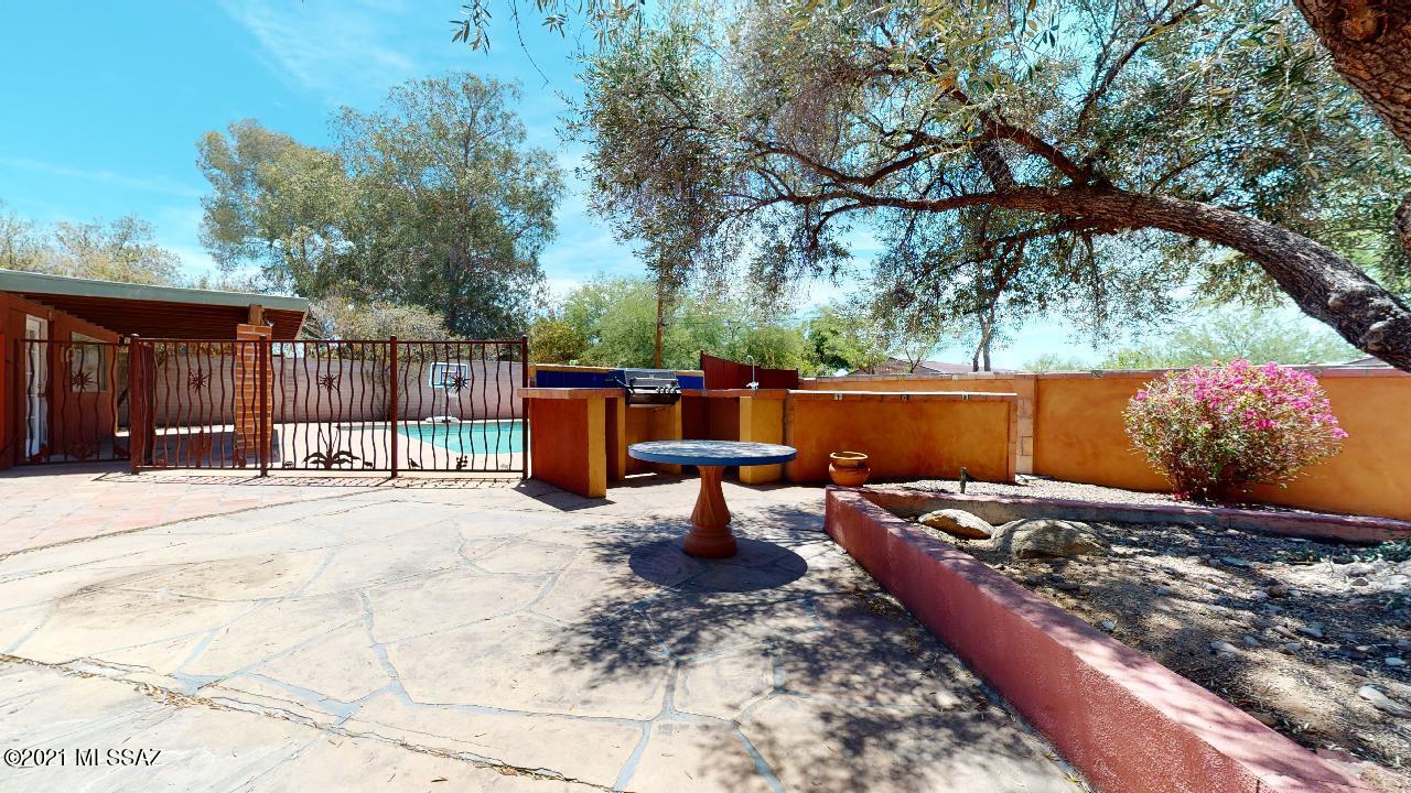 Wilshire Terrace - Residential