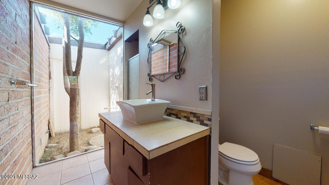 Wilshire Terrace - Residential