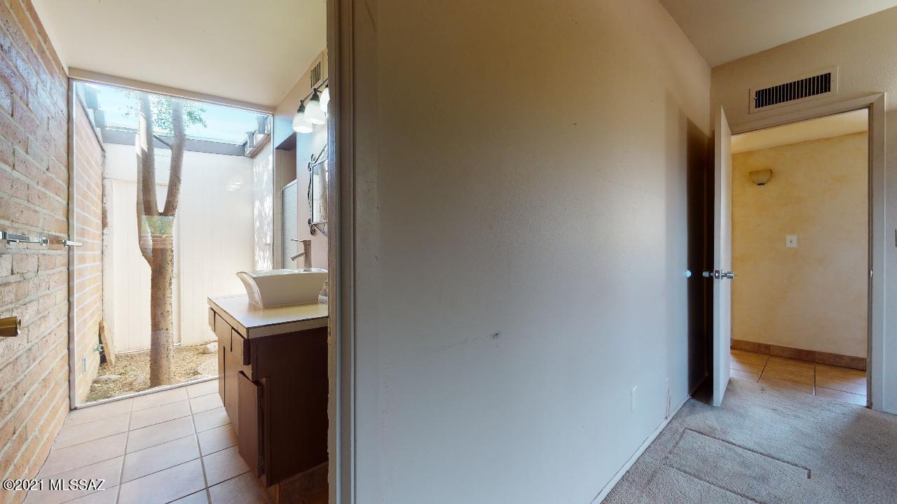 Wilshire Terrace - Residential