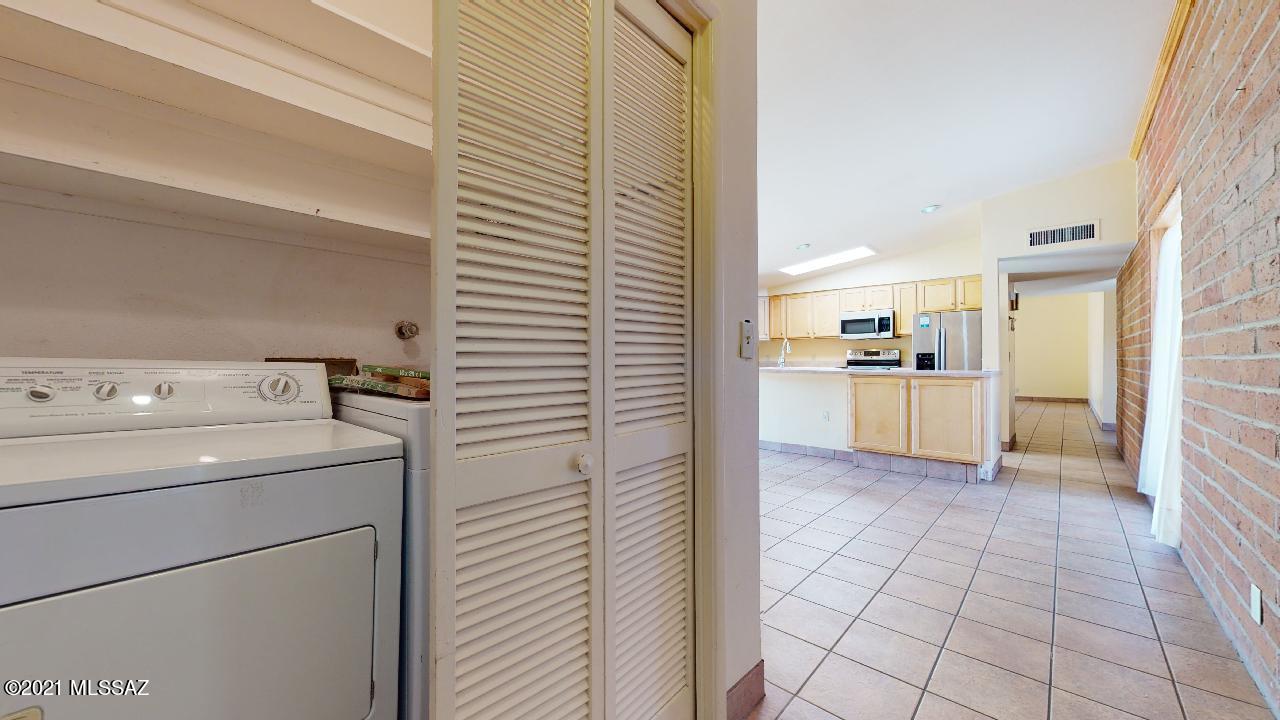 Wilshire Terrace - Residential
