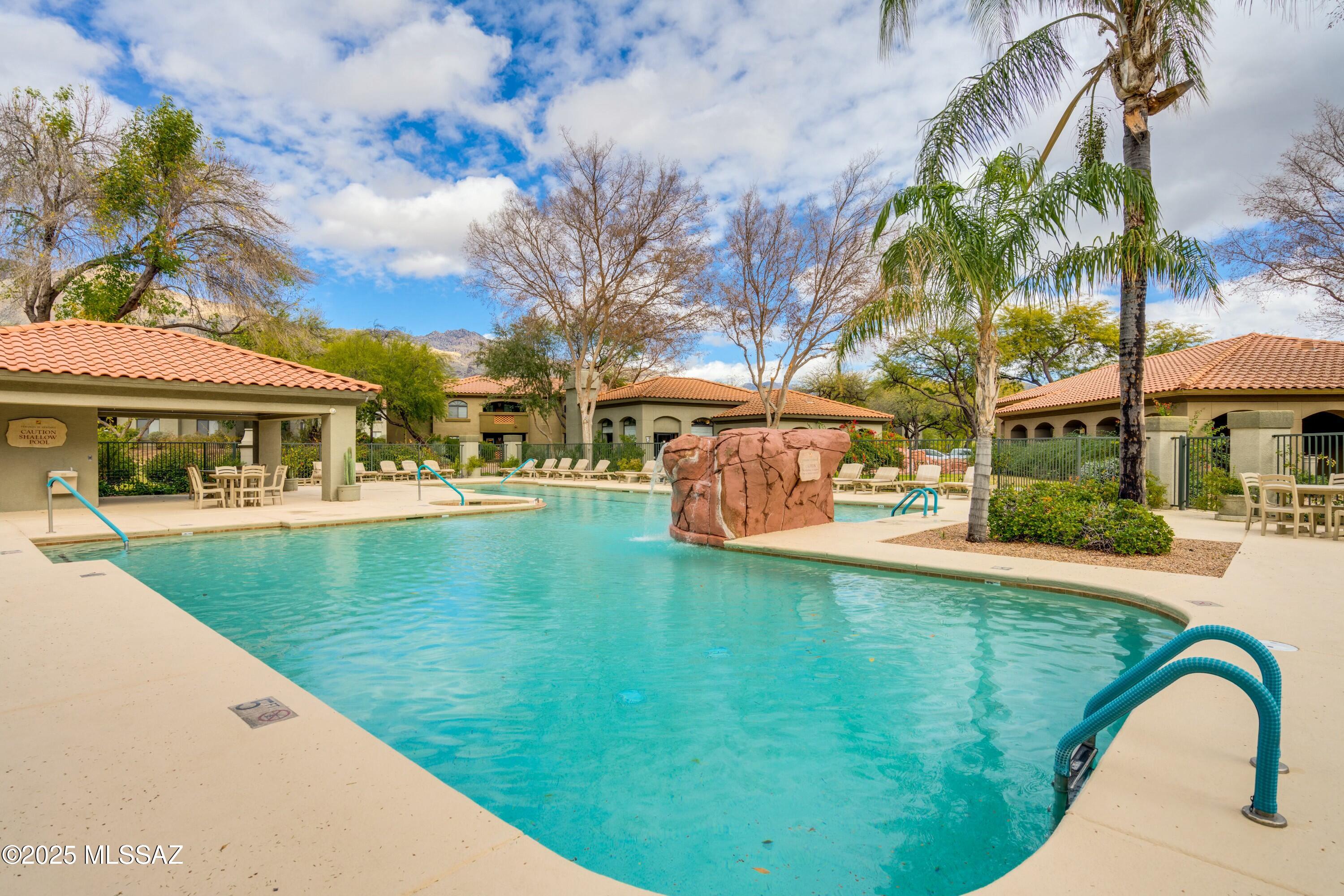 Veranda at Ventana Condominiums - Residential