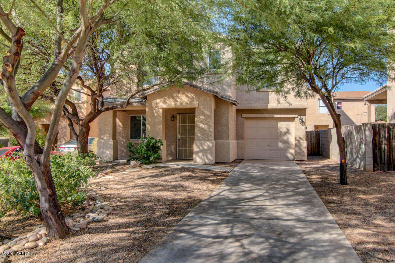 Seller will entertain offers between $140,000 - $150,000. 3 bedroom / 2 bath home in Julian Ranch West! Great curb appeal, 1 car garage, open floorpan, laminate wood flooring throughout 1st floor and updated bathrooms. Landscaped back yard with covered porch and hot tub. This one won't last long!