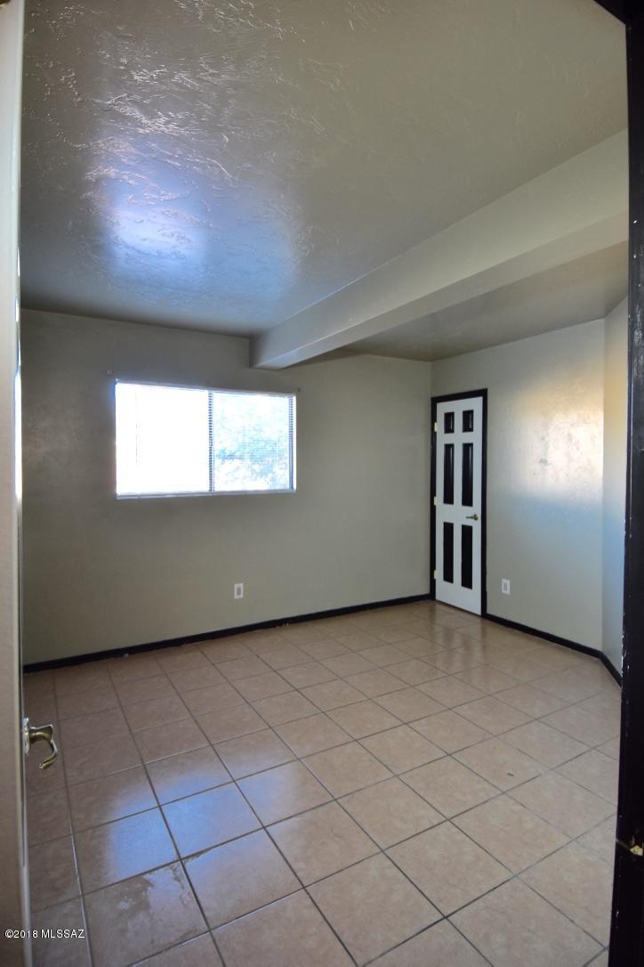 Sierra Madre Condos - Residential