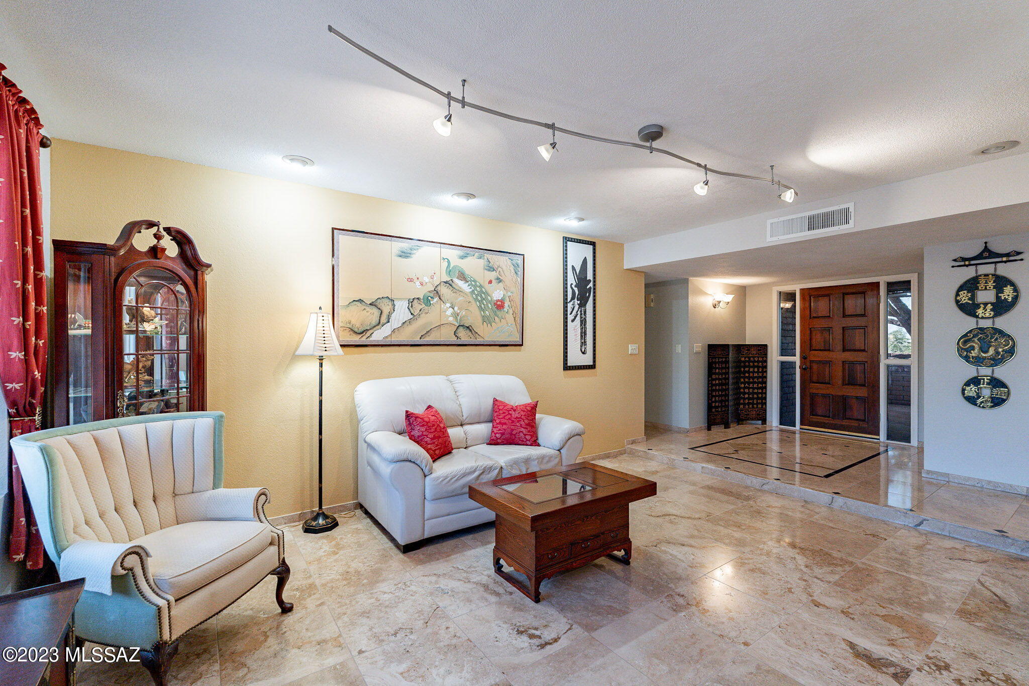 Catalina Madre (71-127) - Residential