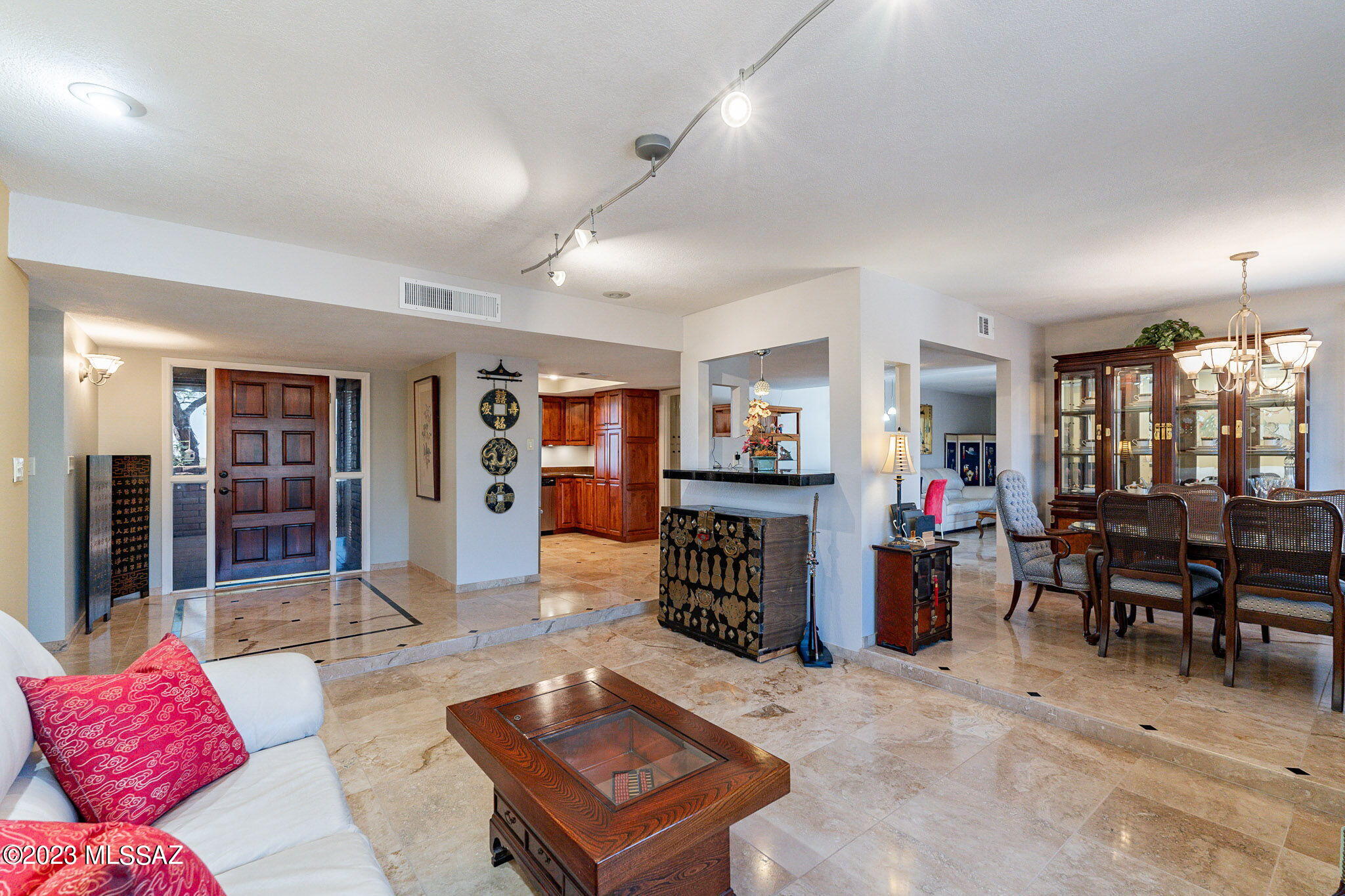 Catalina Madre (71-127) - Residential