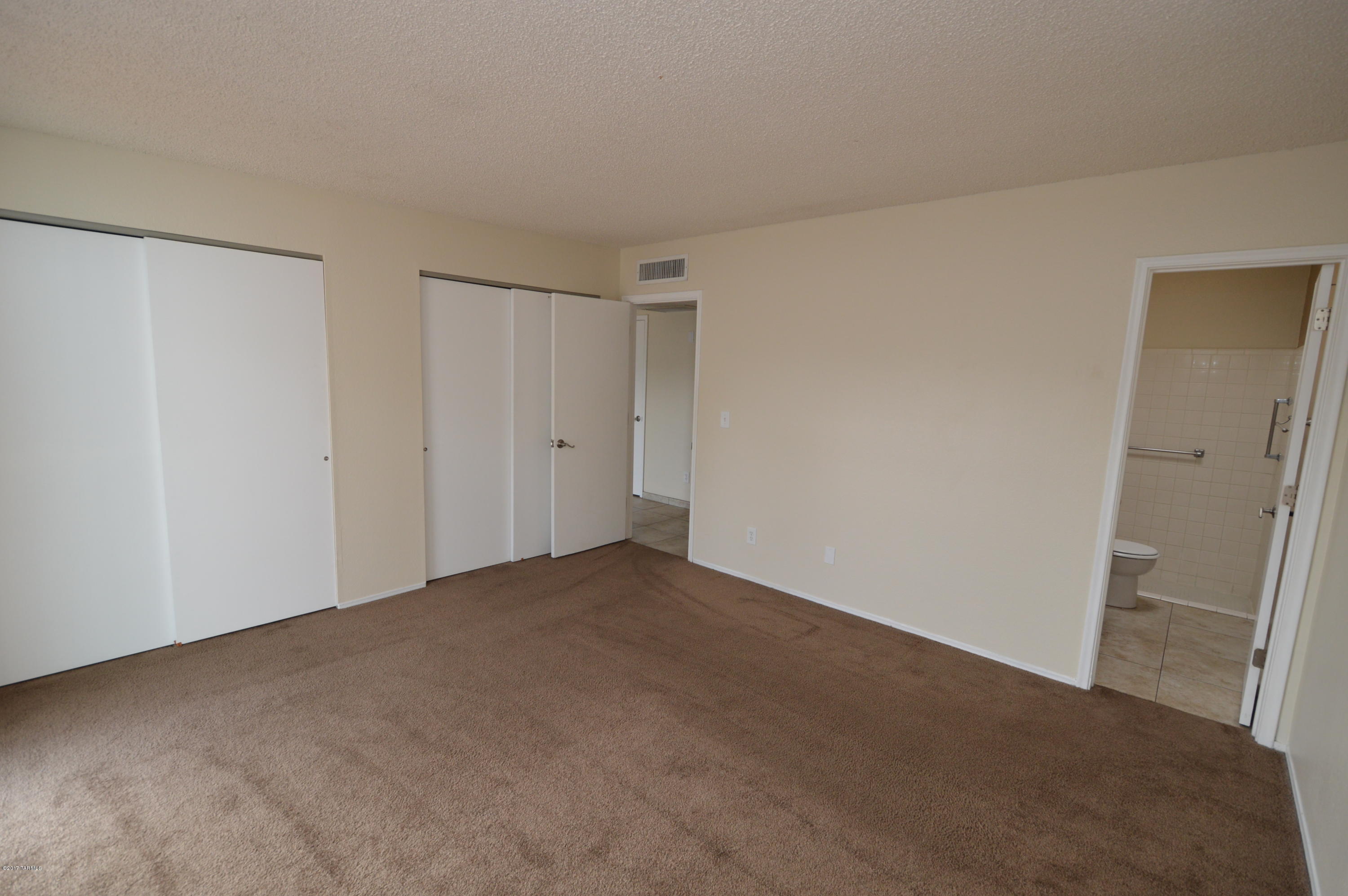 Pantano Park Townhouses - Residential Lease