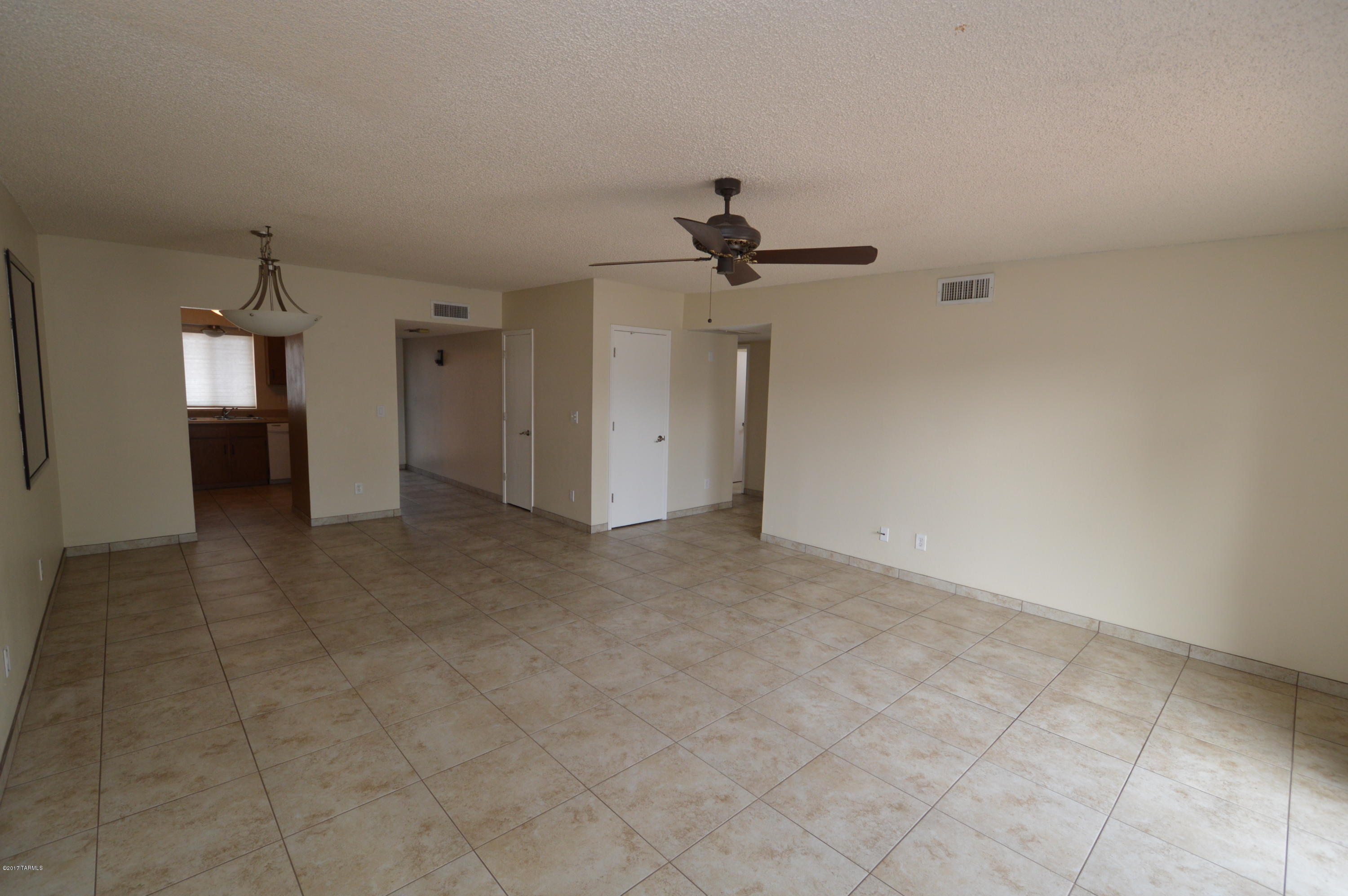 Pantano Park Townhouses - Residential Lease