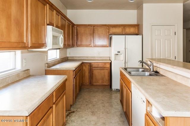 Continental Reserve Blks 17-19 (1-102) - Residential