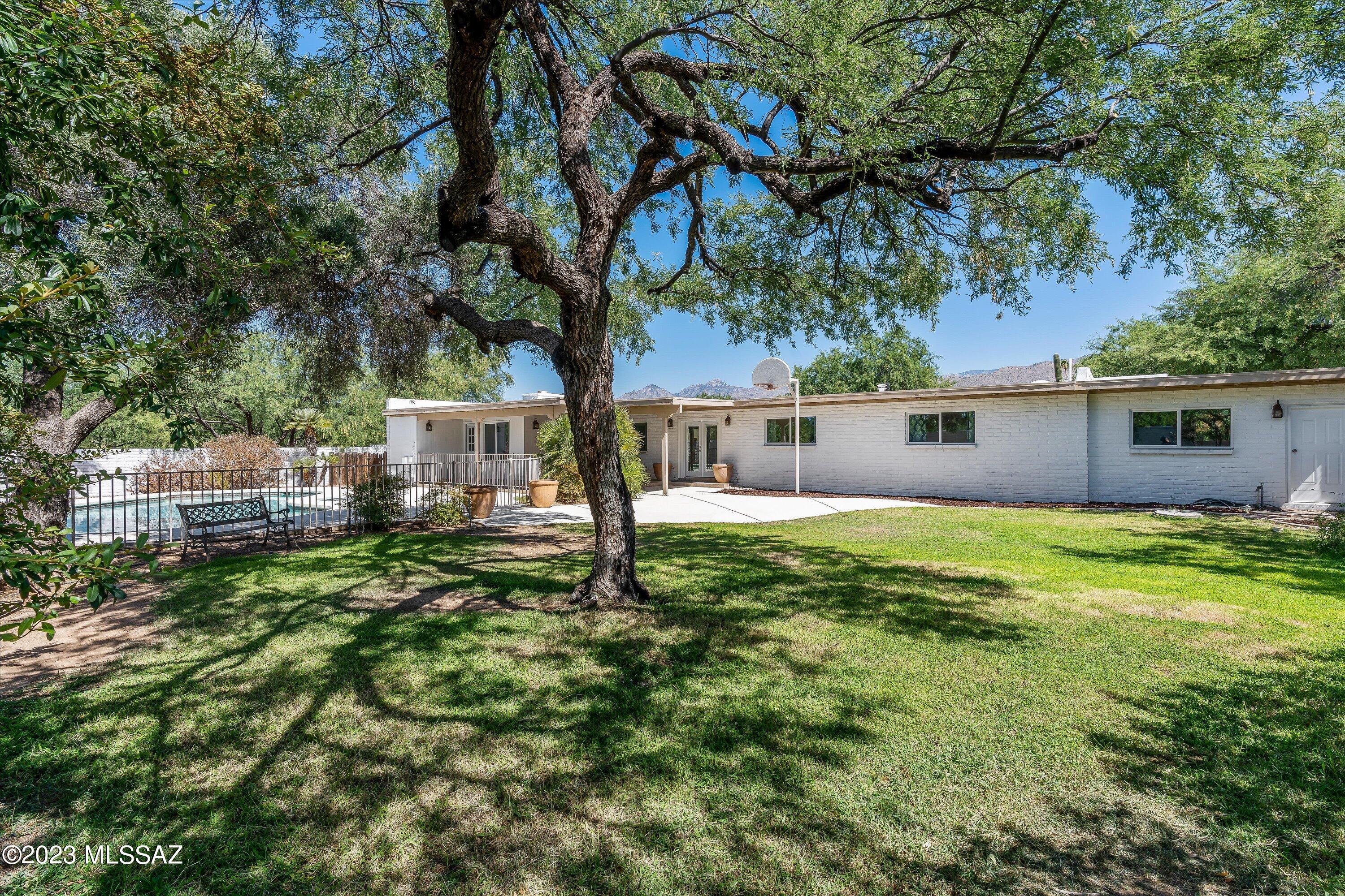 Bel Air Ranch Est - Residential