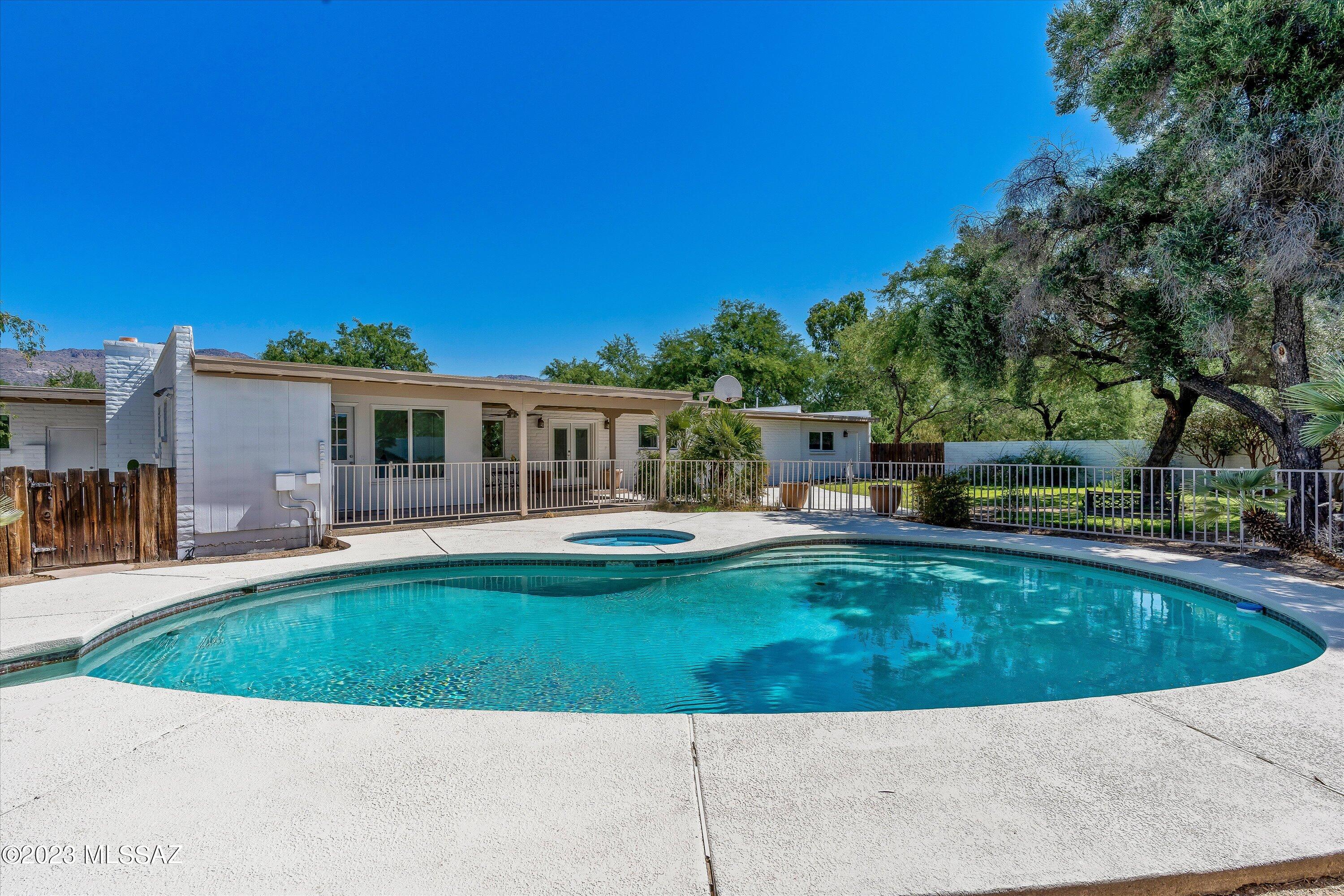 Bel Air Ranch Est - Residential
