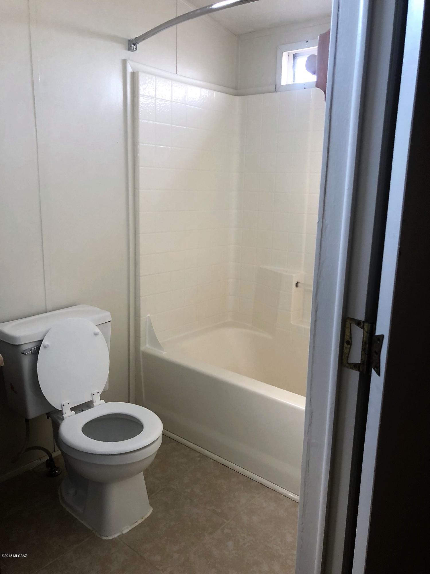 Unsubdivided - Residential Lease