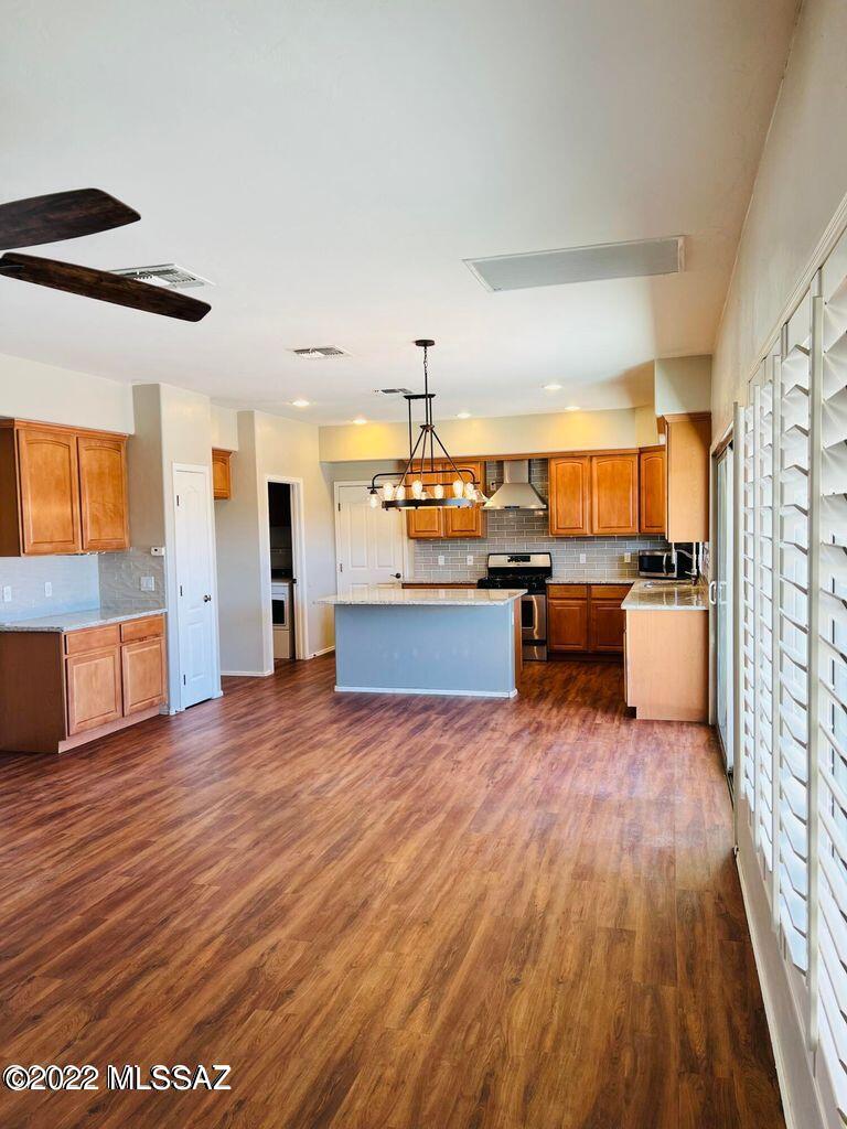 Continental Reserve Blks 17-19 (1-102) - Residential