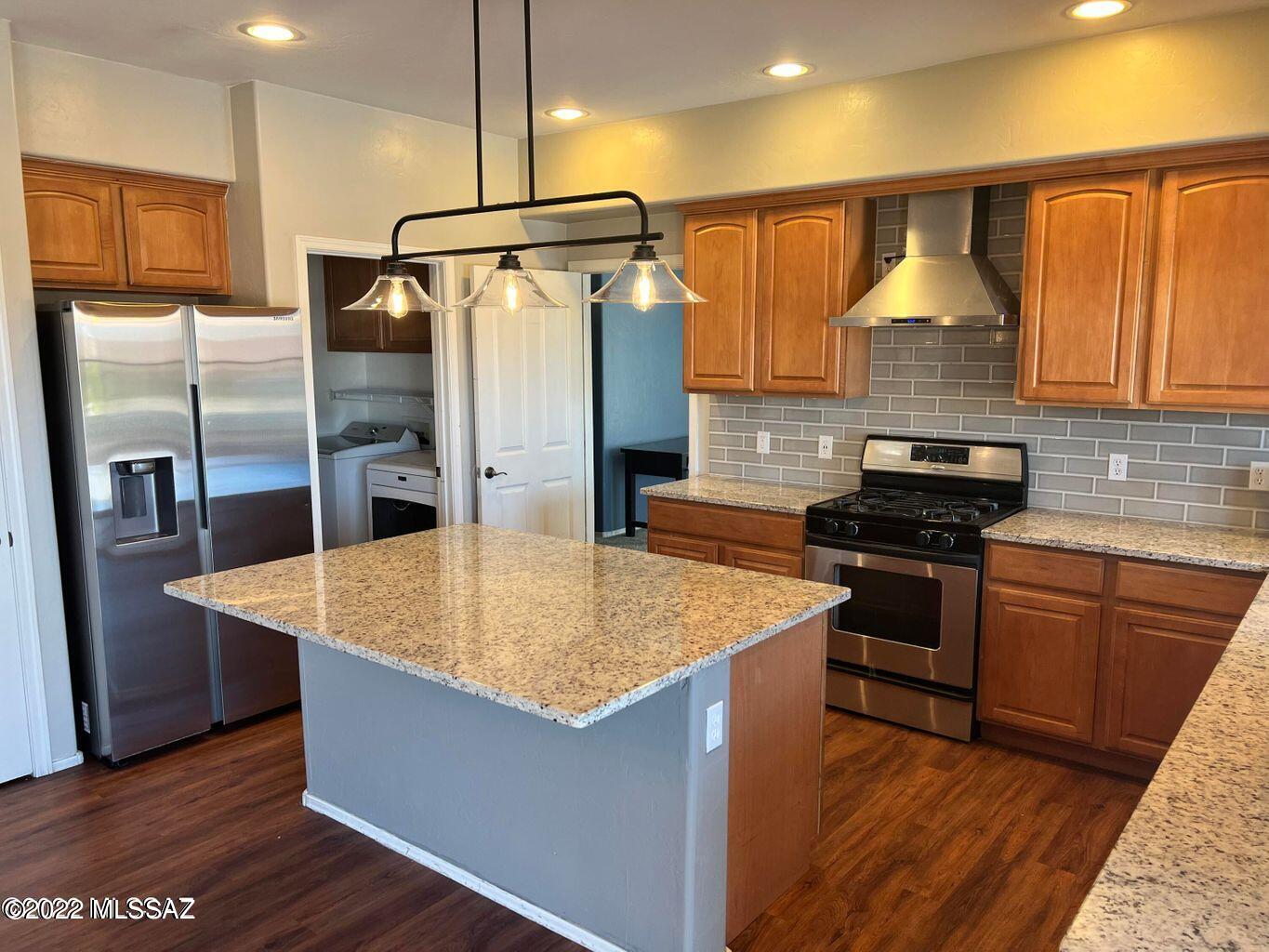 Continental Reserve Blks 17-19 (1-102) - Residential