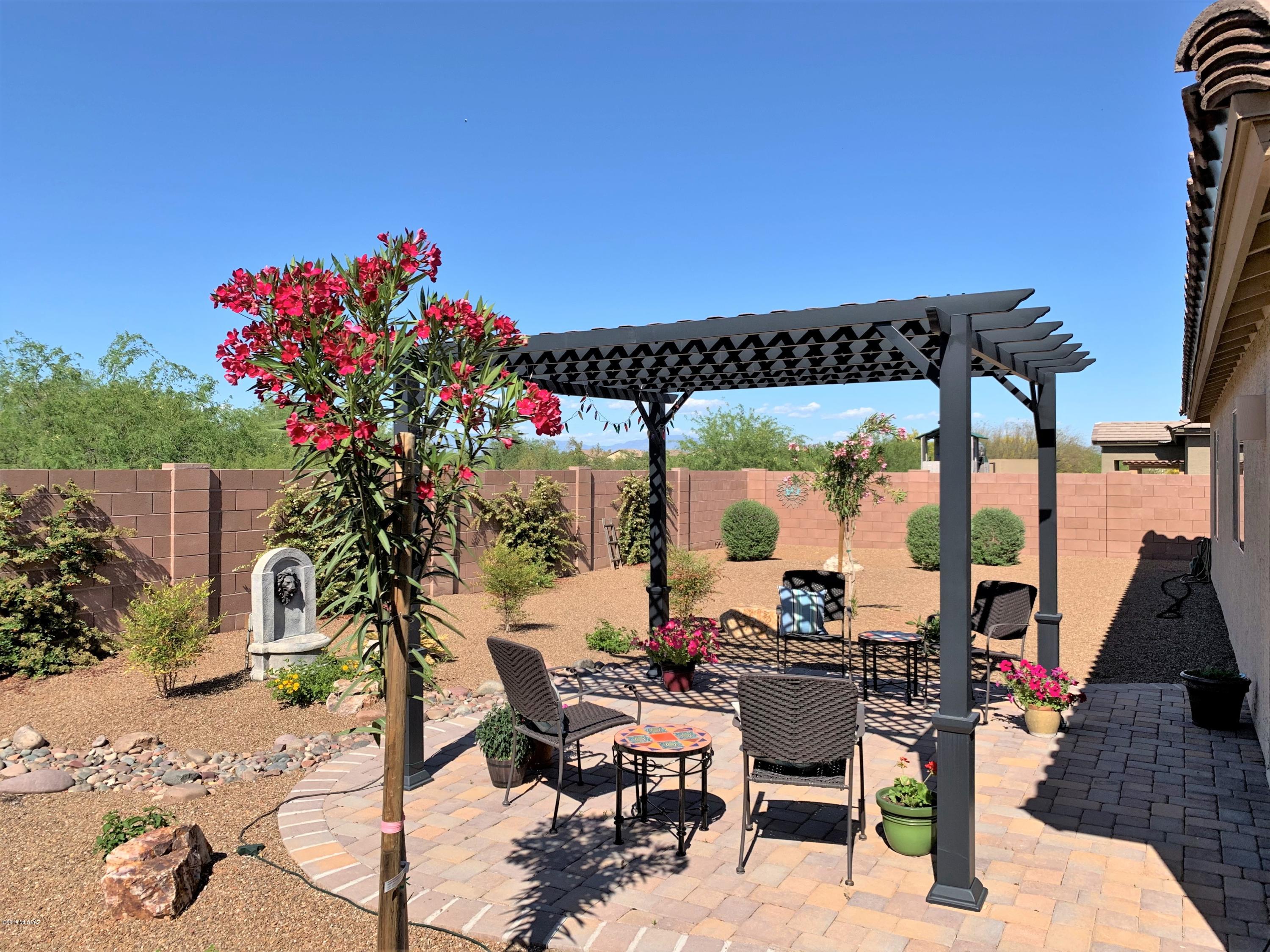 Los Arroyos Resub - Residential