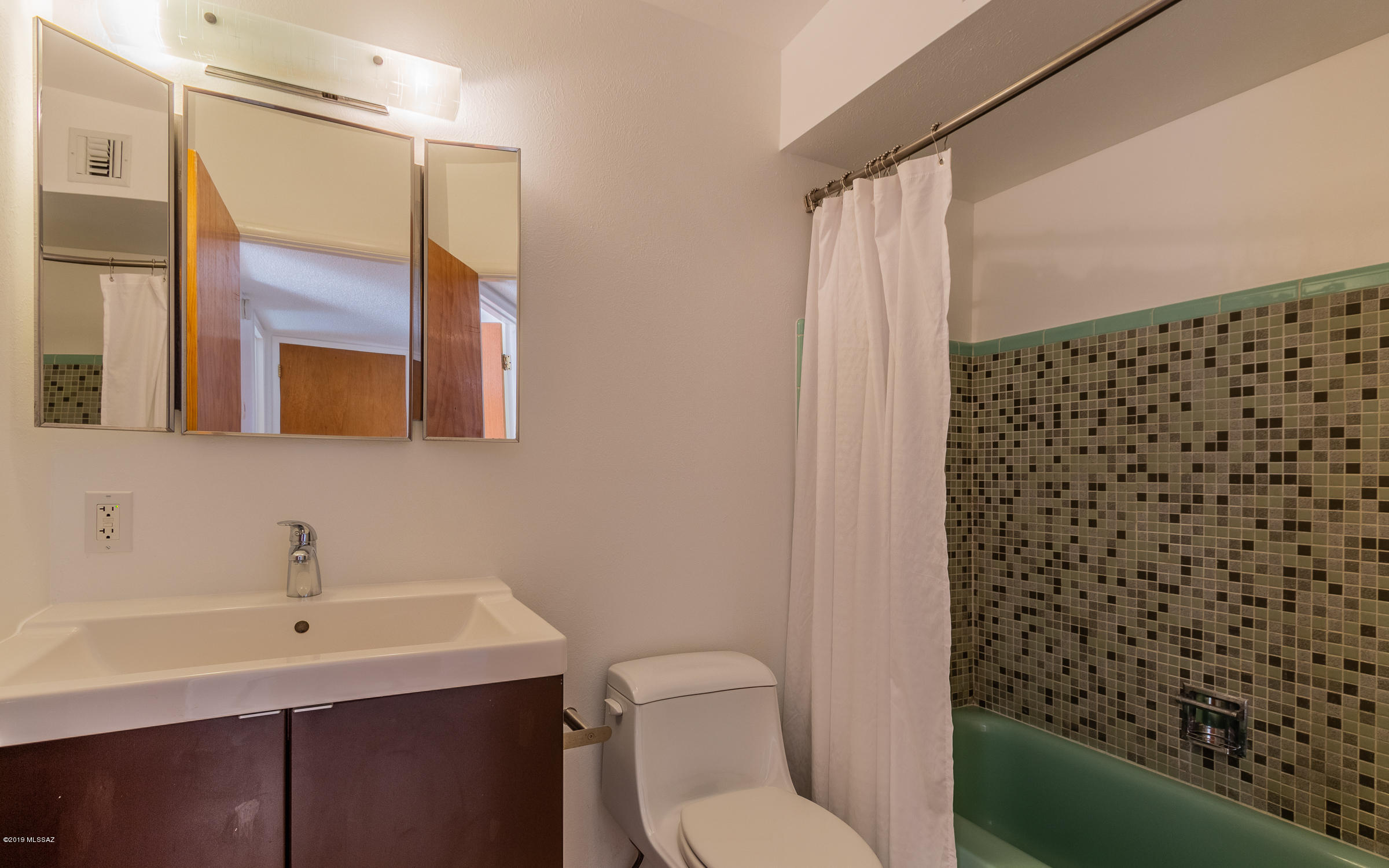 Windsor Park (1-55) - Residential