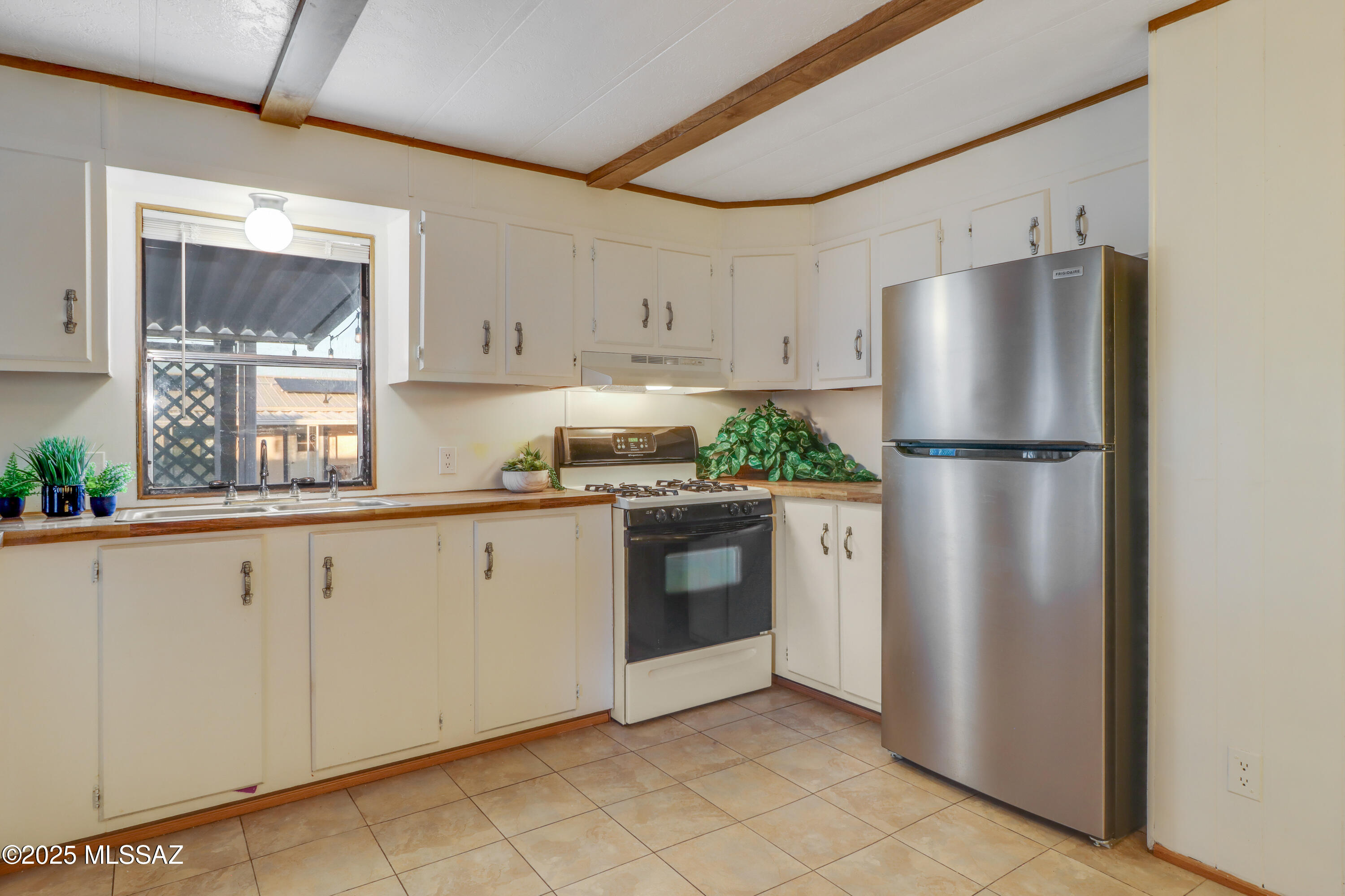 Mescal Lakes - Residential