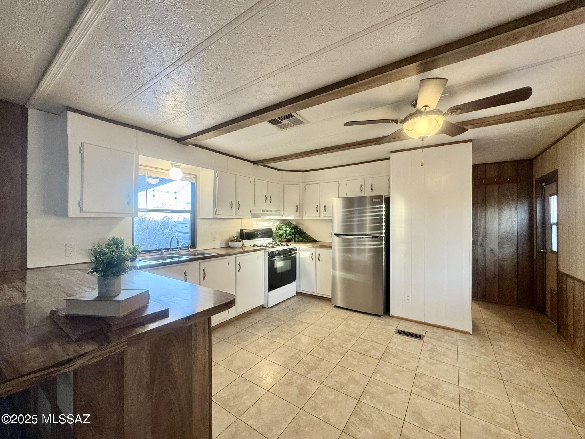 Mescal Lakes - Residential