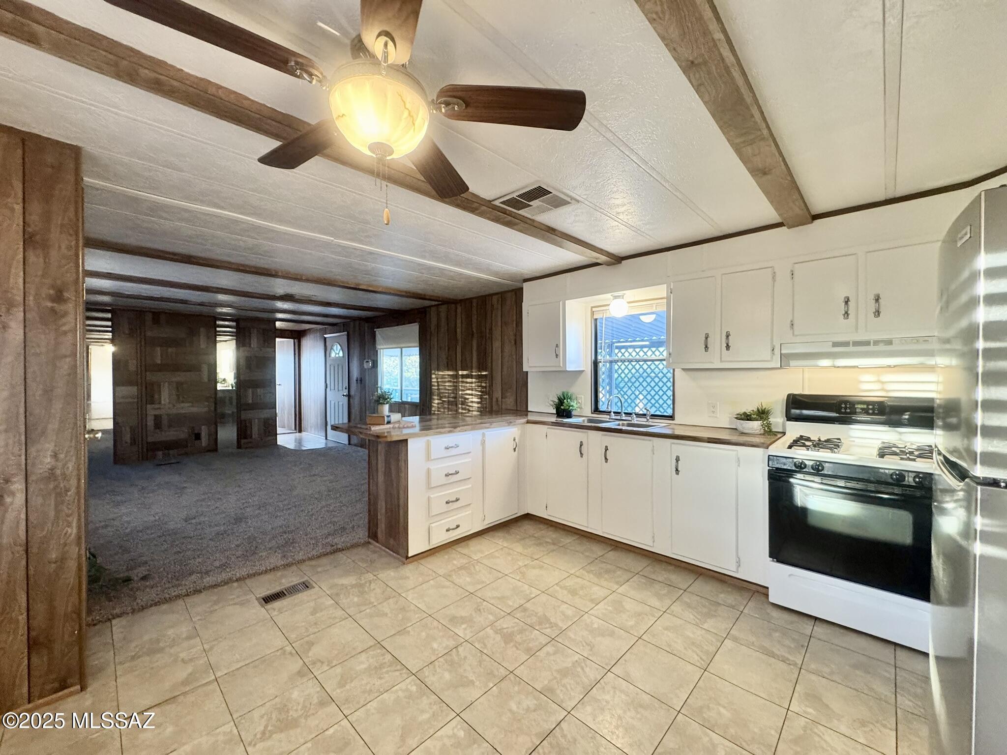 Mescal Lakes - Residential