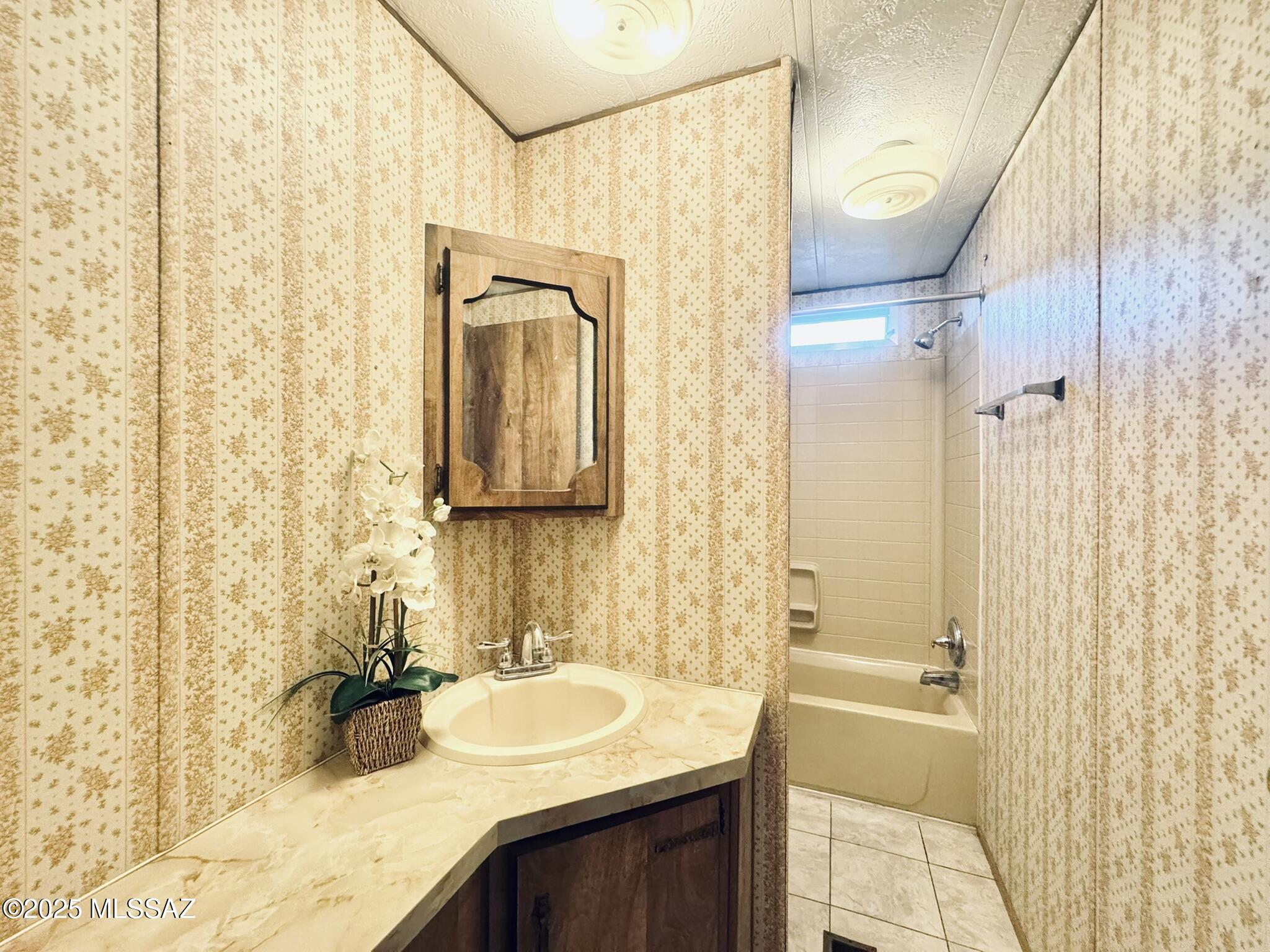 Mescal Lakes - Residential