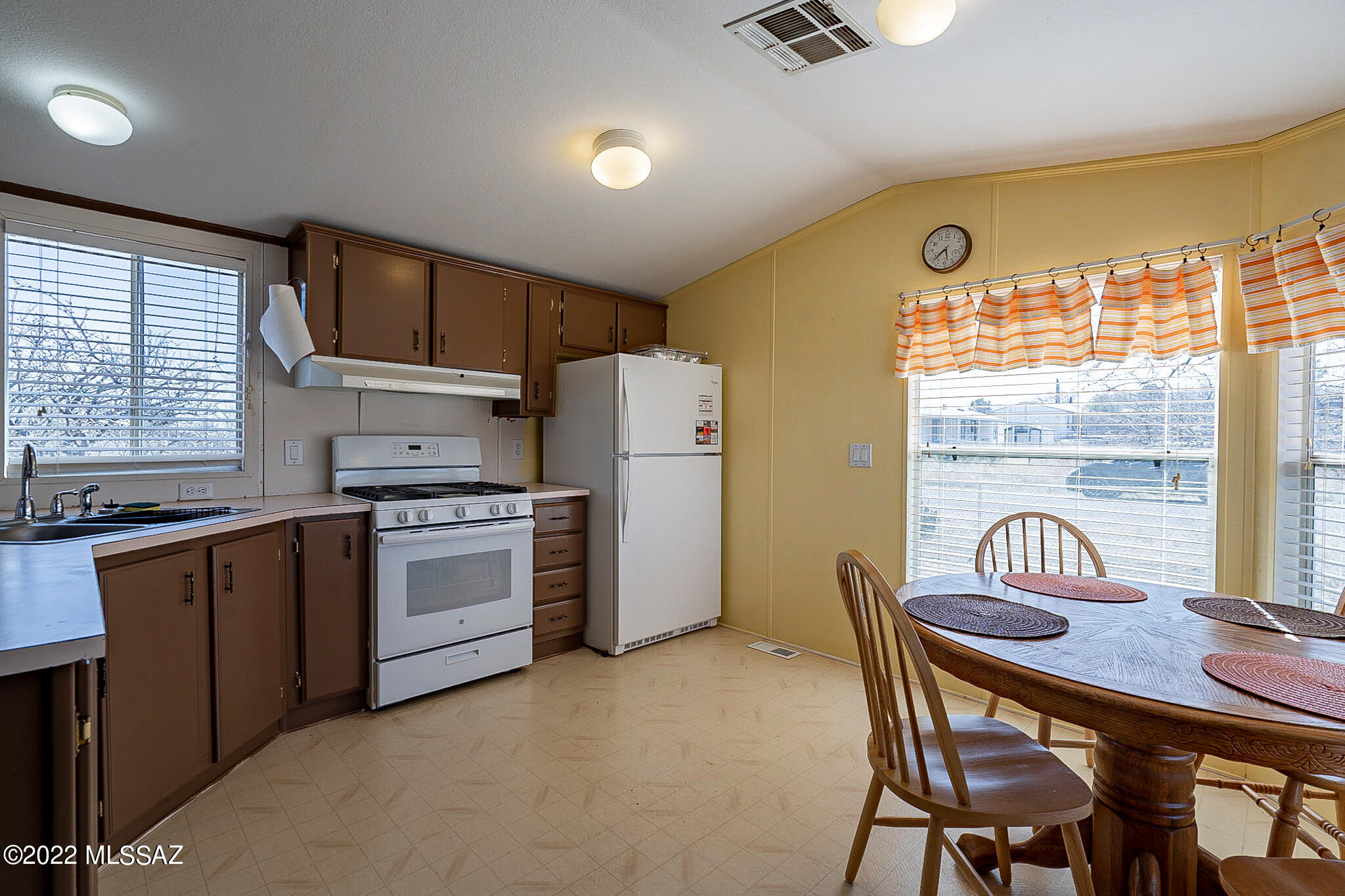 Mescal Lakes - Residential