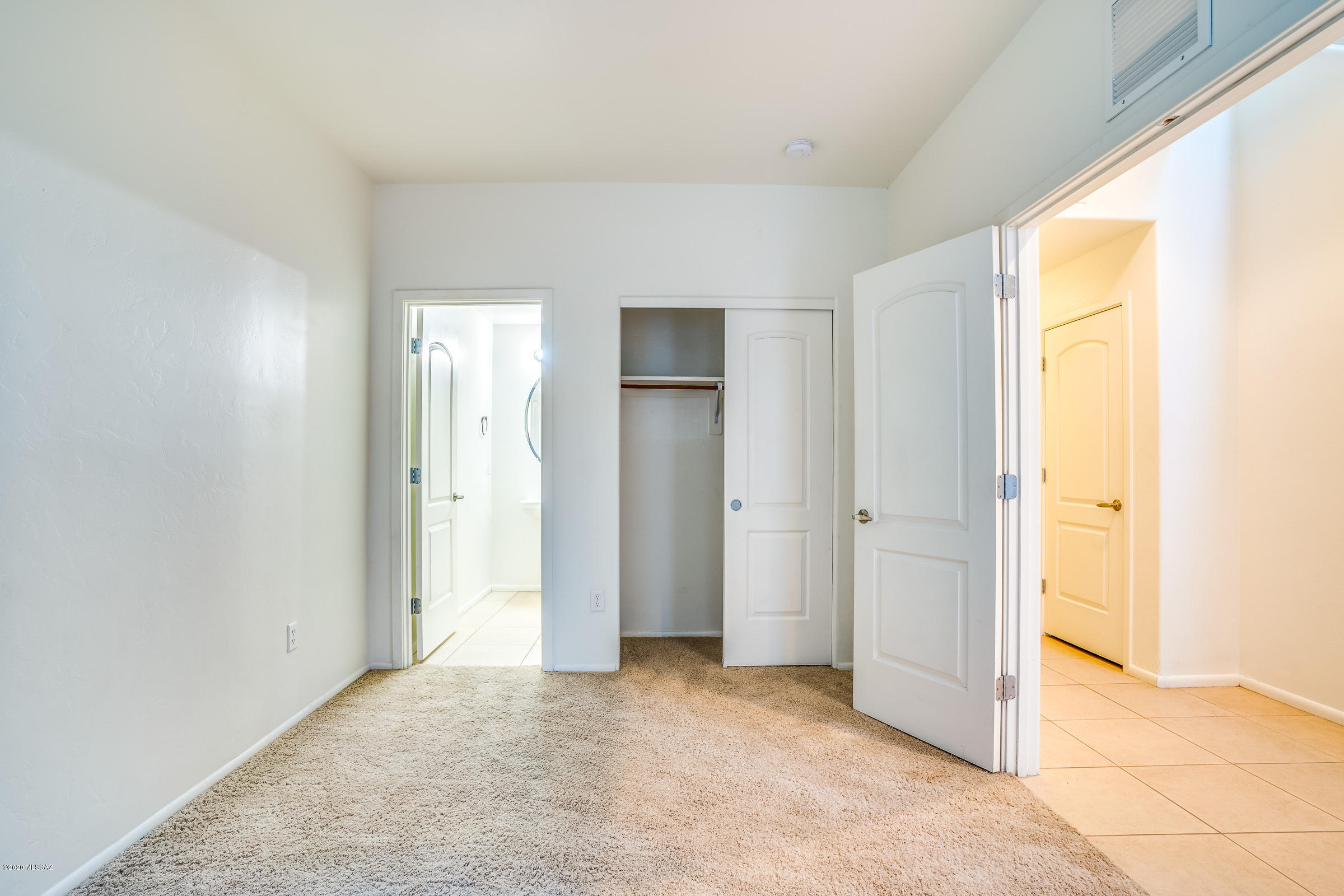 River Walk (1-140) - Residential