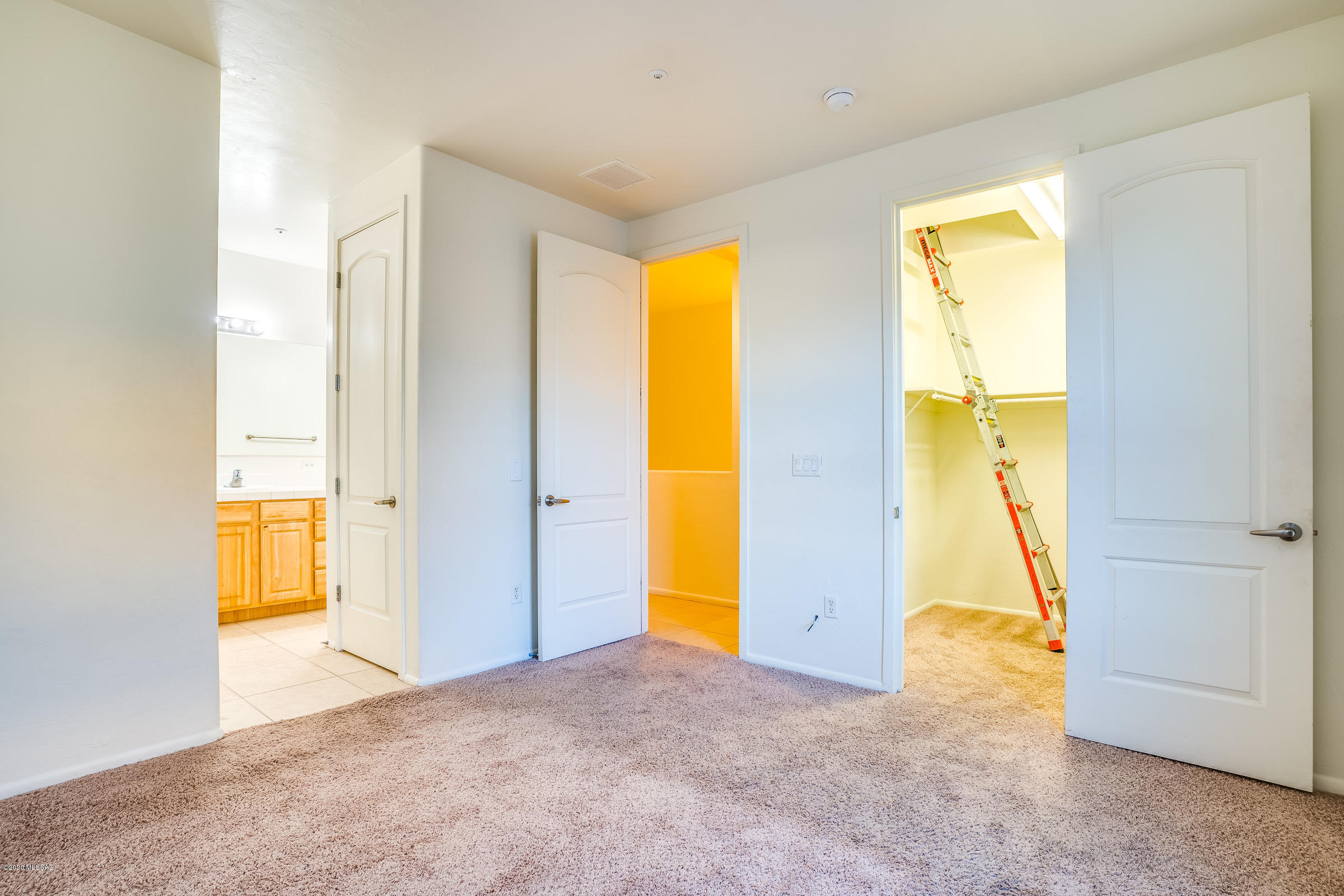 River Walk (1-140) - Residential