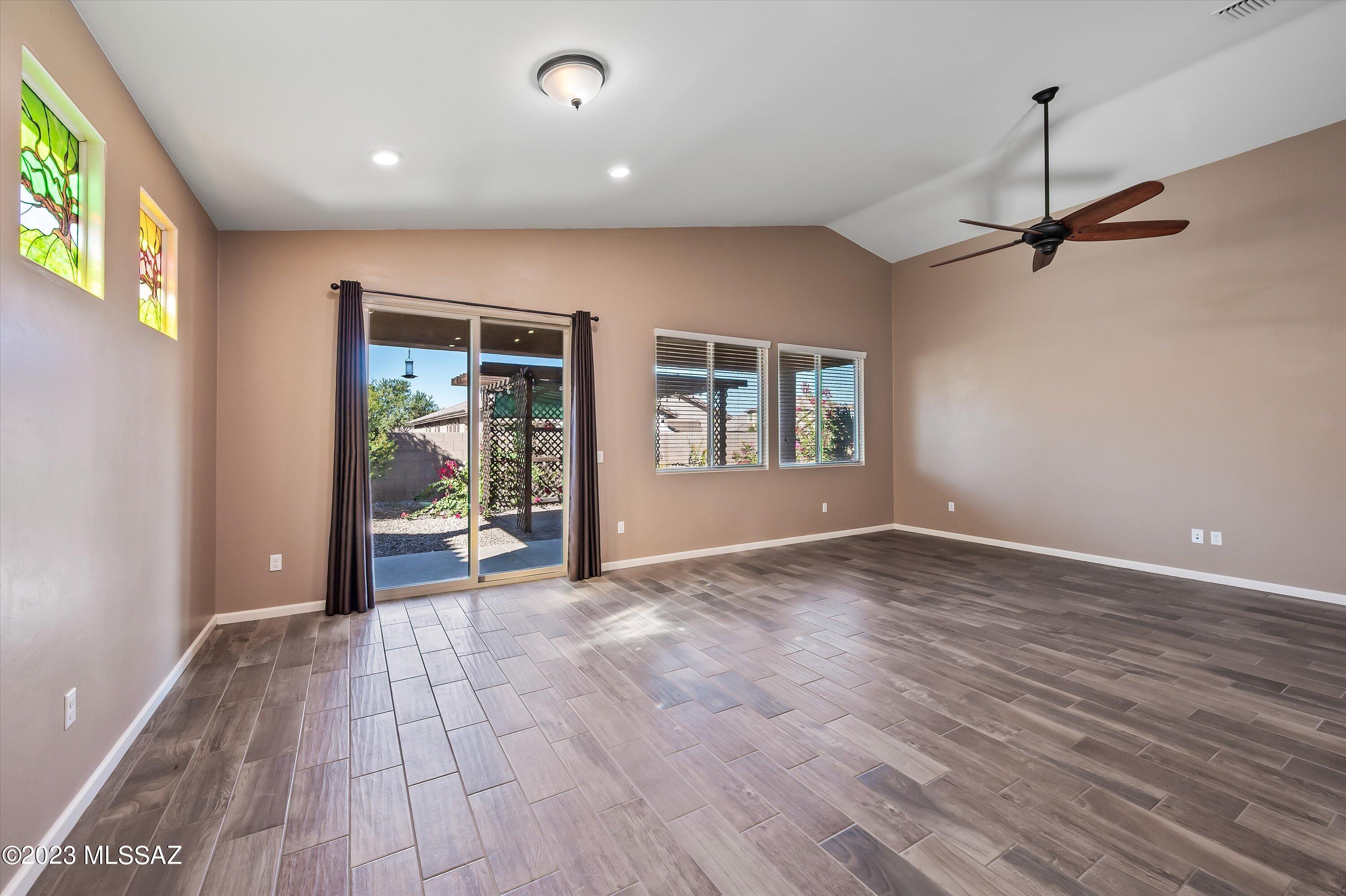 Gladden Farms 22 & 24 - Residential Lease