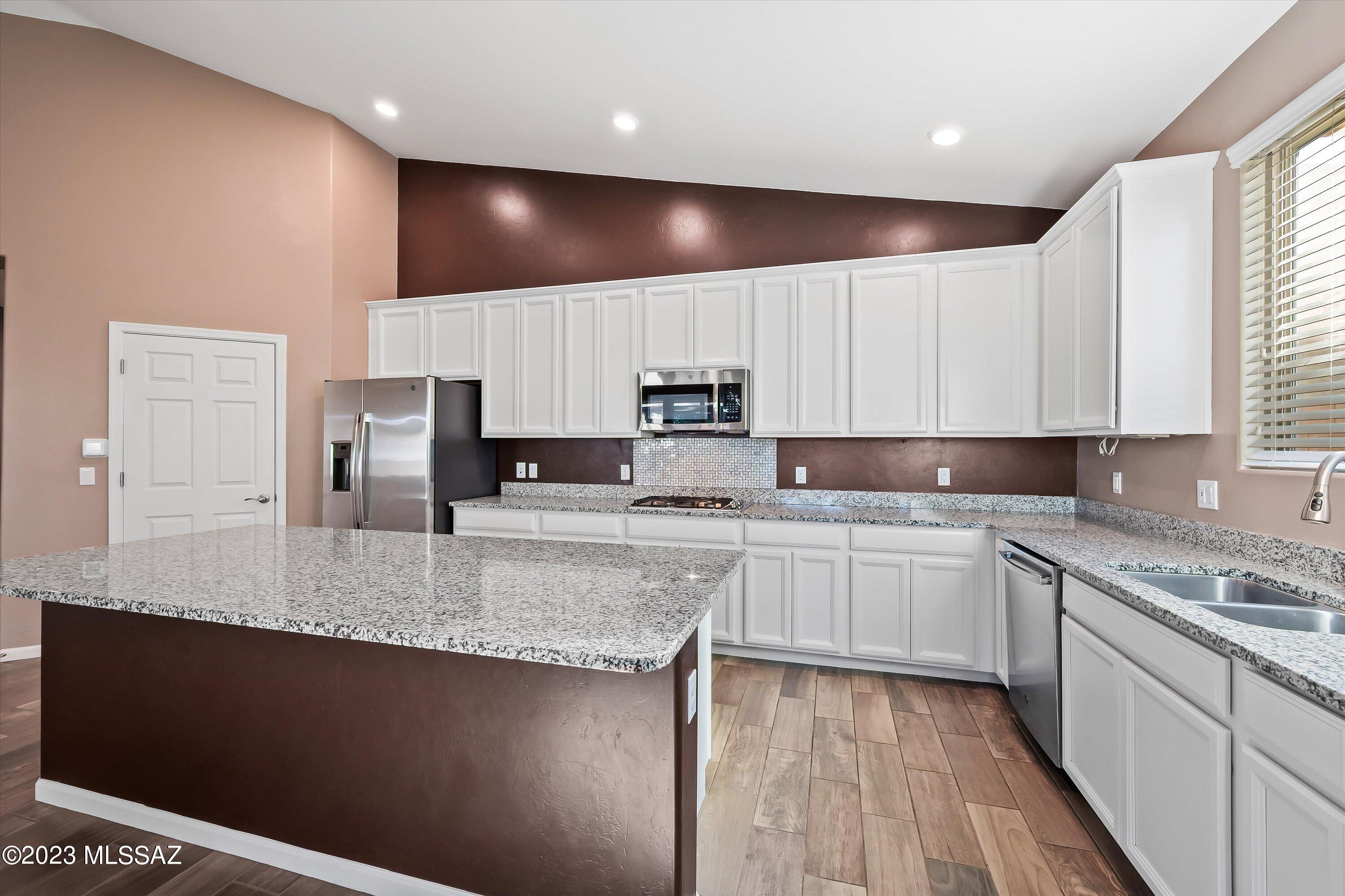 Gladden Farms 22 & 24 - Residential Lease