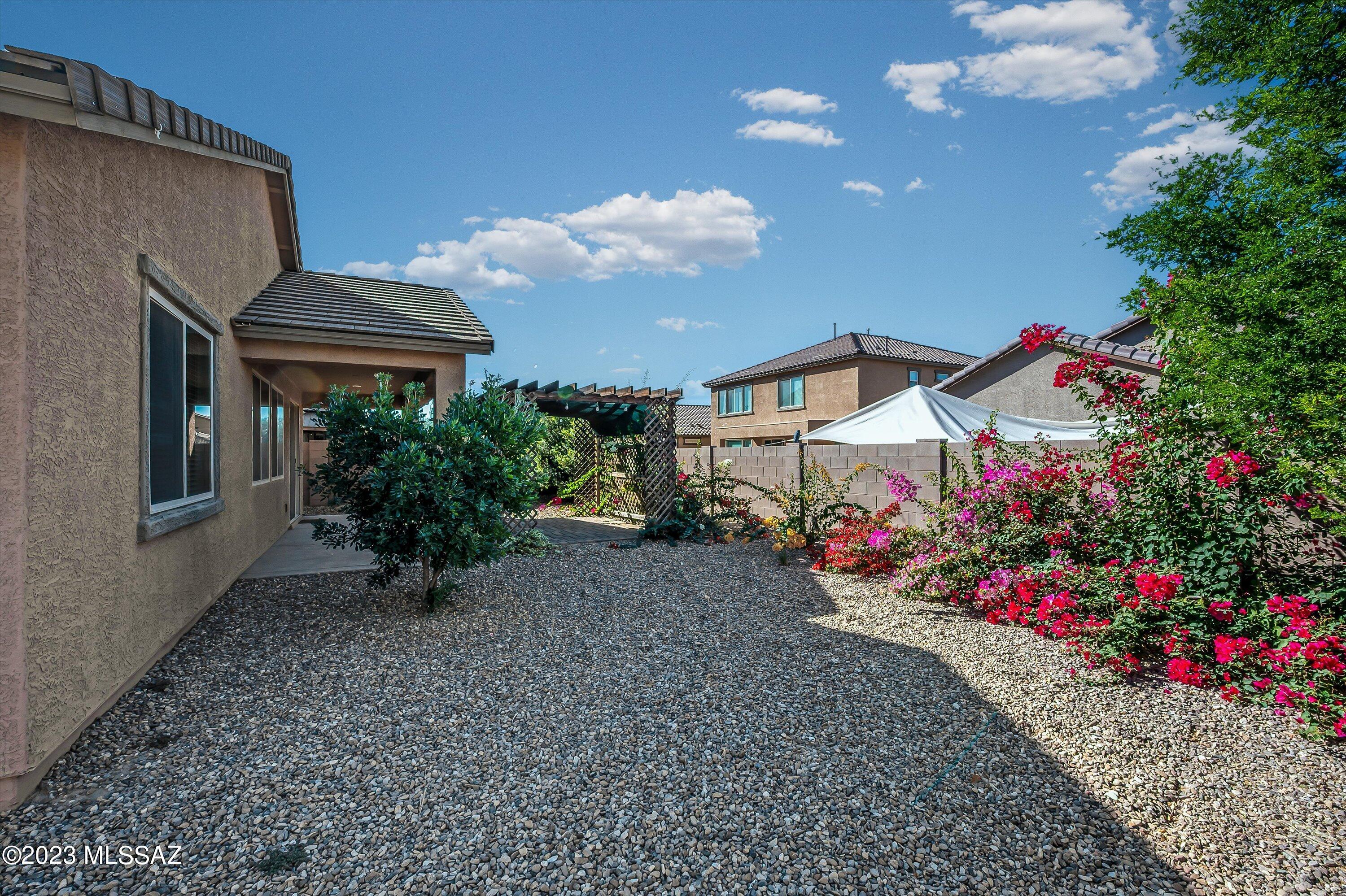 Gladden Farms 22 & 24 - Residential Lease