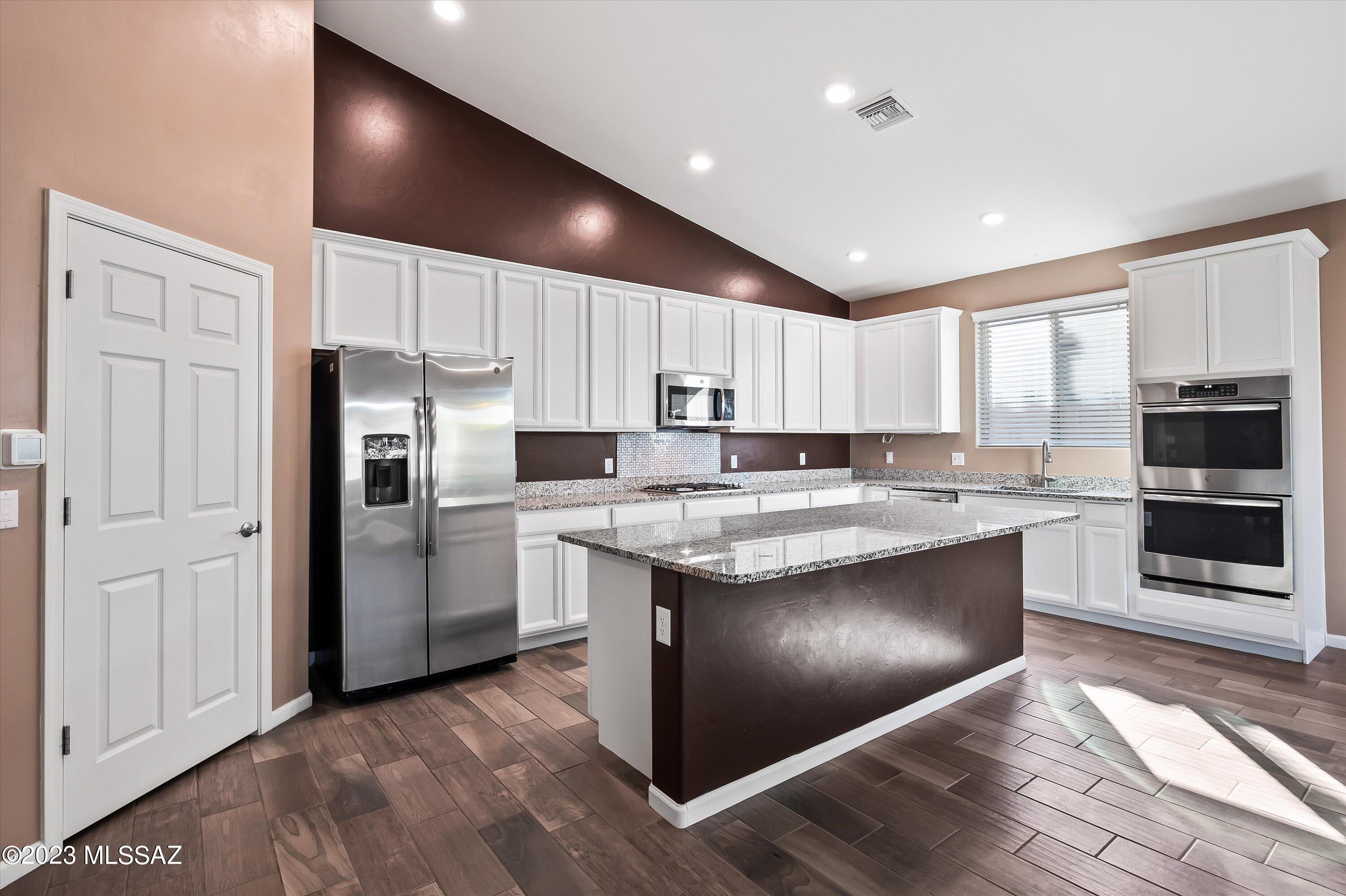 Gladden Farms 22 & 24 - Residential Lease