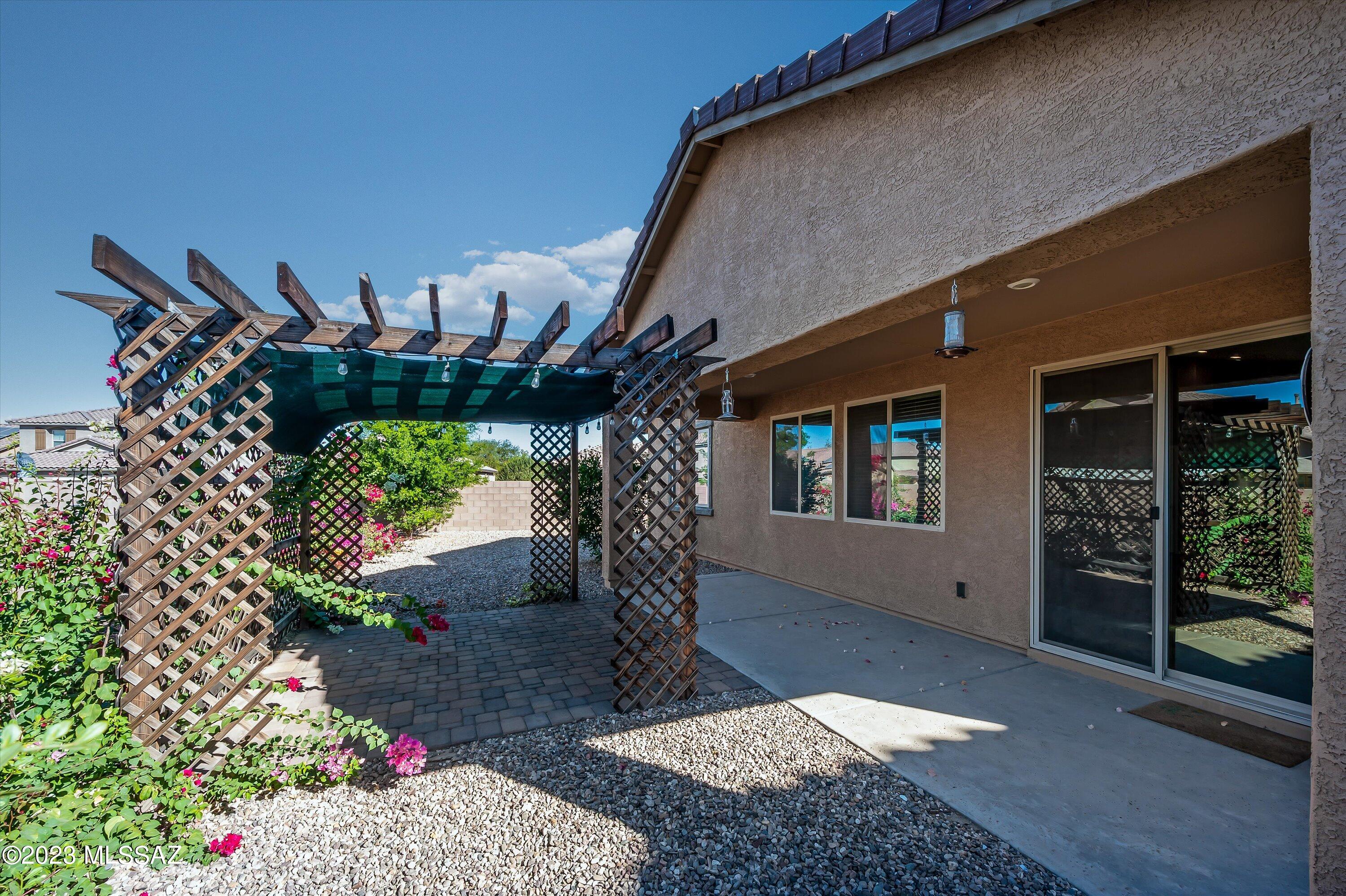 Gladden Farms 22 & 24 - Residential Lease