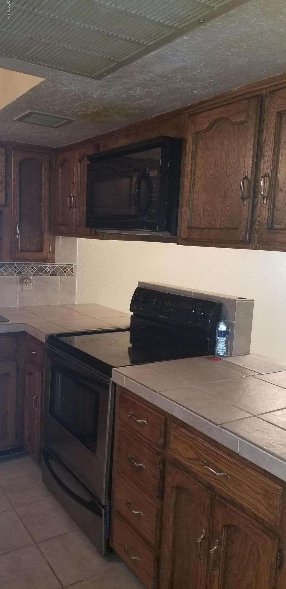 Twelve Hundred River Rd Condos - Residential Lease