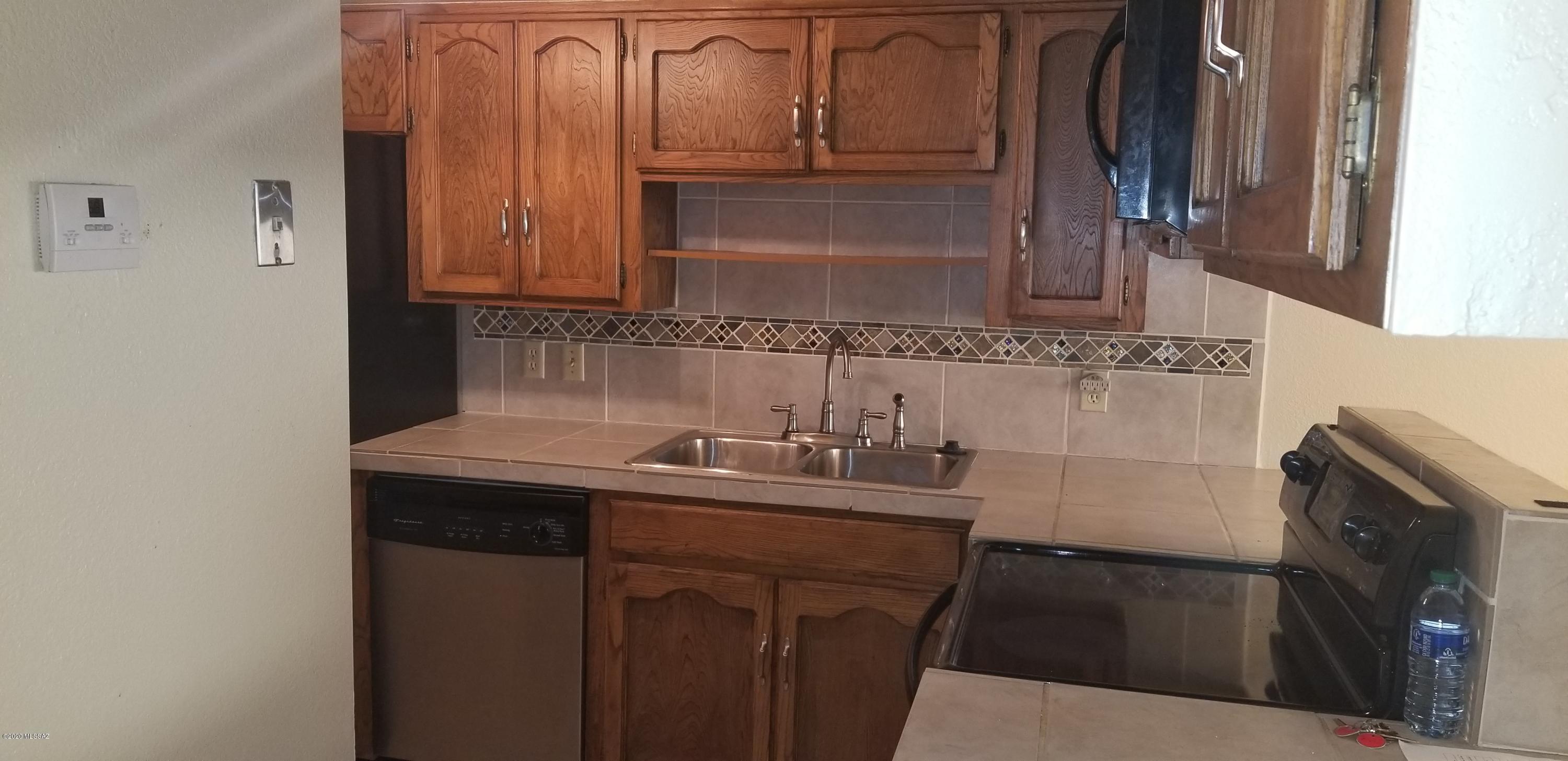 Twelve Hundred River Rd Condos - Residential Lease