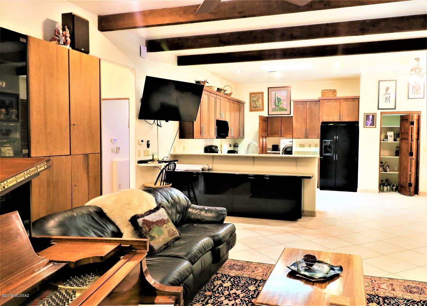 Unsubdivided - Residential
