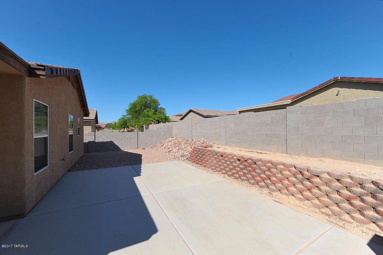 Hartman Vistas-(1-353) - Residential Lease