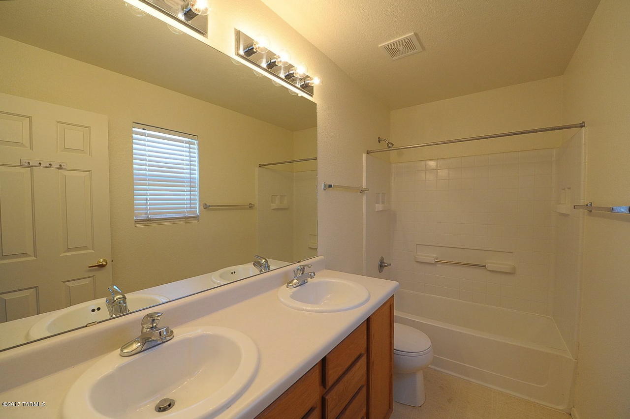 Hartman Vistas-(1-353) - Residential Lease