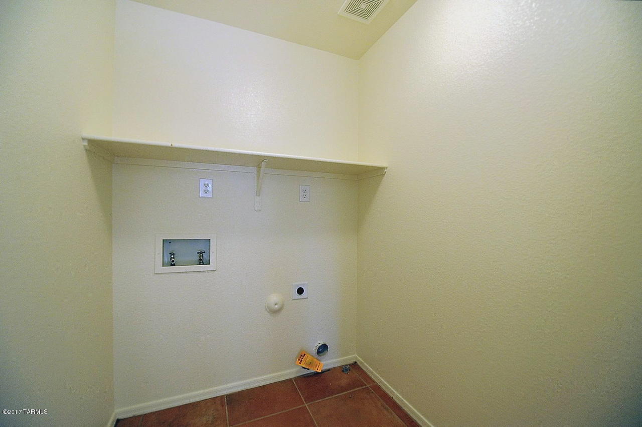 Hartman Vistas-(1-353) - Residential Lease