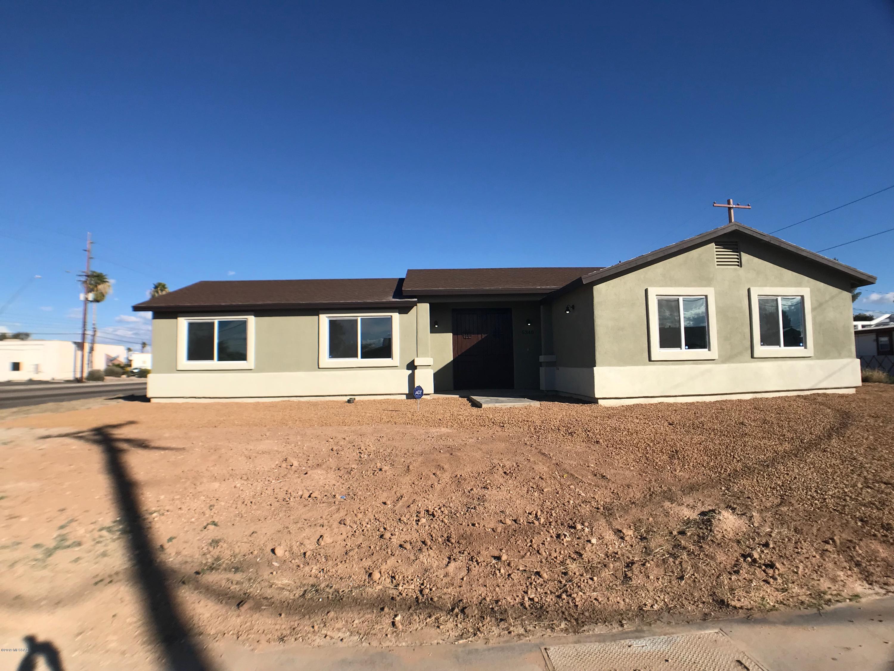 BRAND NEW BUILD 2018! This brand new home has 3 bedrooms / 2 bathrooms. Great location. Backyard is walled in for privacy. House comes with stainless steel appliances! It is equipped with ADT alarm system. SPACIOUS 2-car garage with room for storage. Beautiful dark wood entry door, Custom cabinets, this house is the complete package.