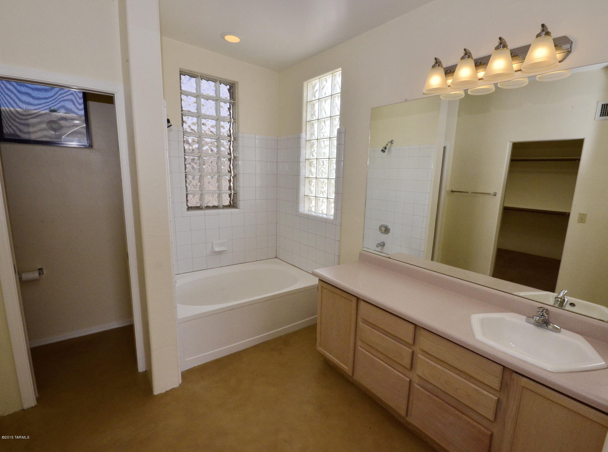 River At North Campbell (1-59) - Residential