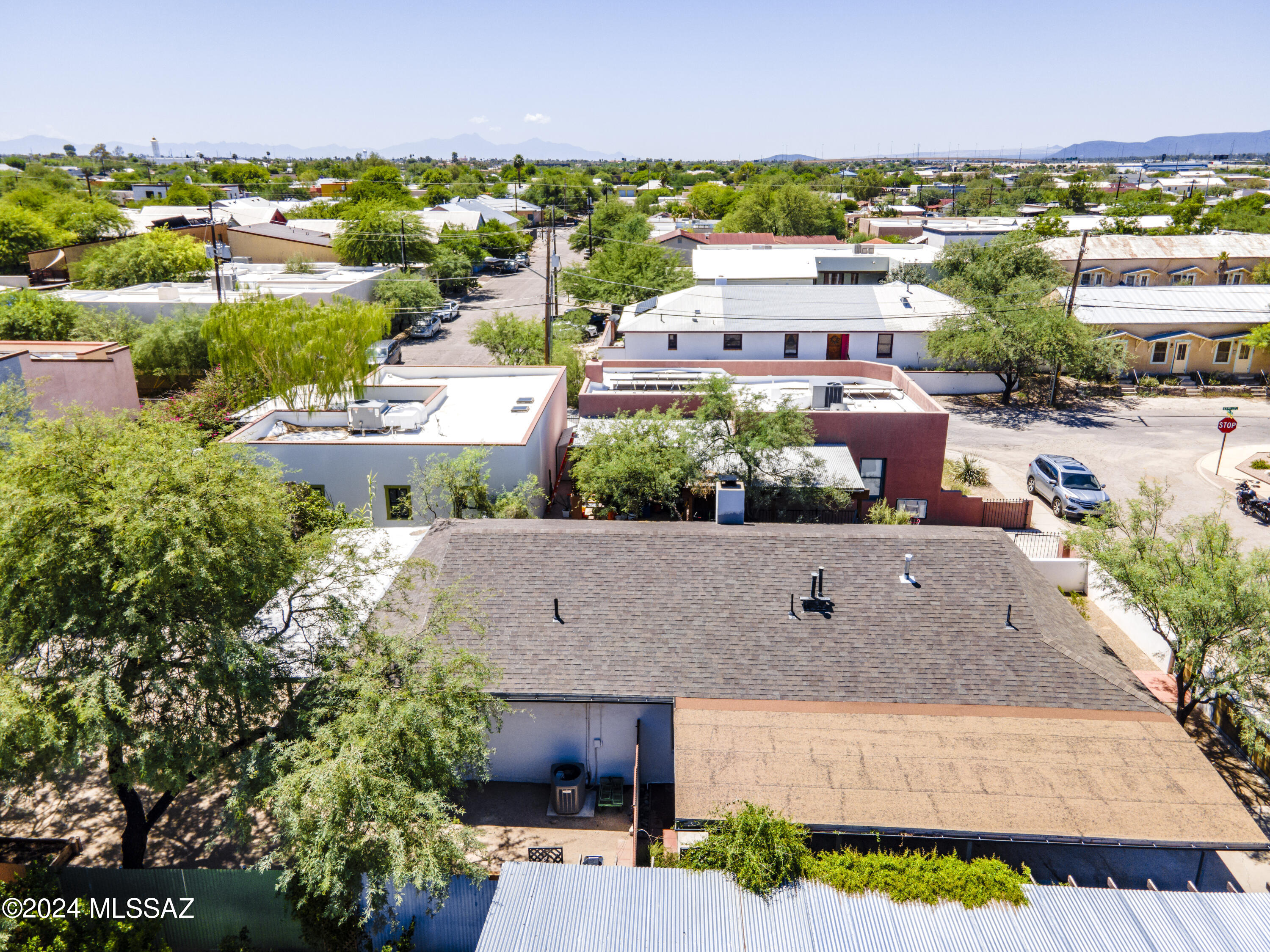 Aztecas (1-9) - Residential