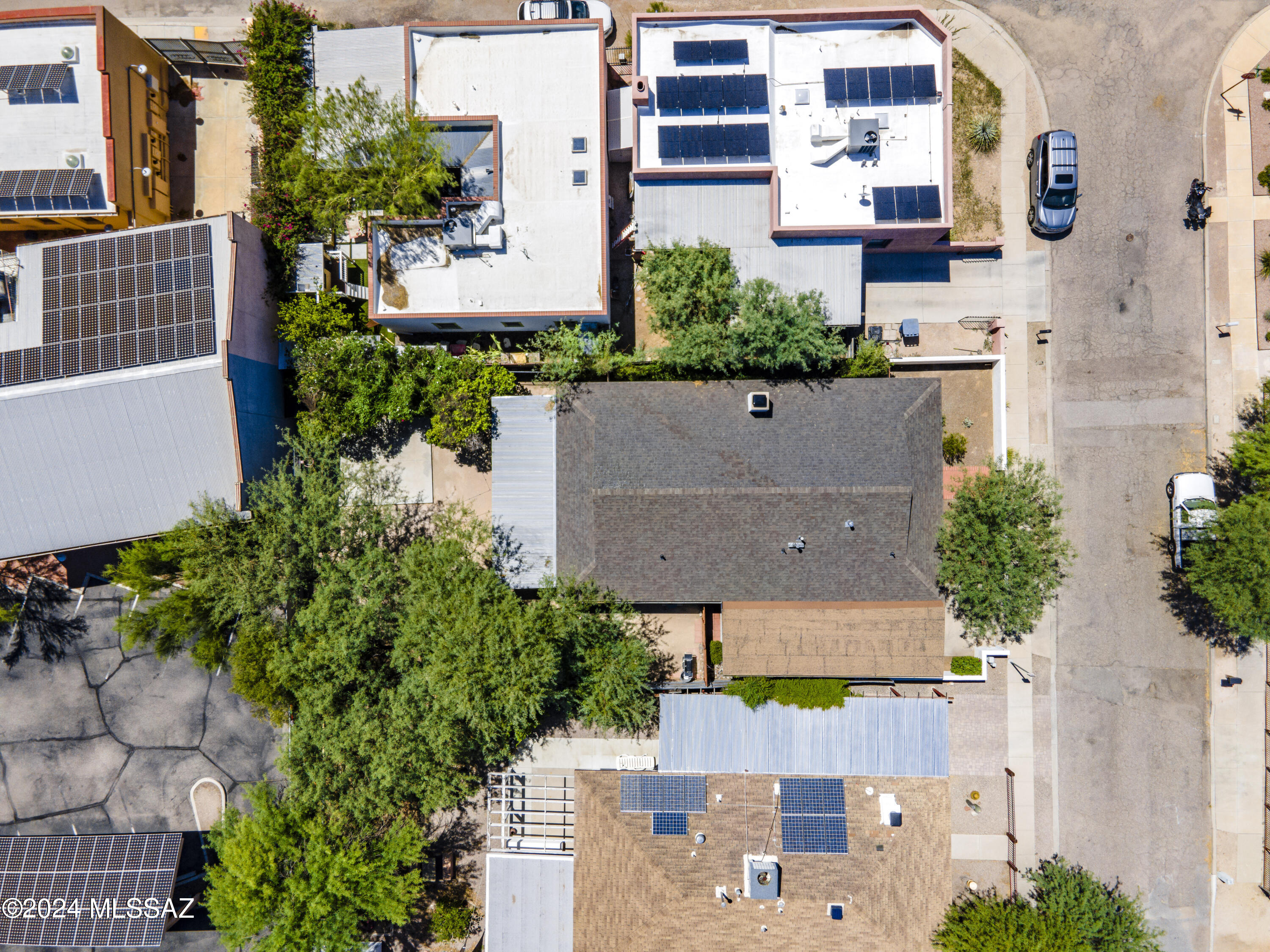 Aztecas (1-9) - Residential