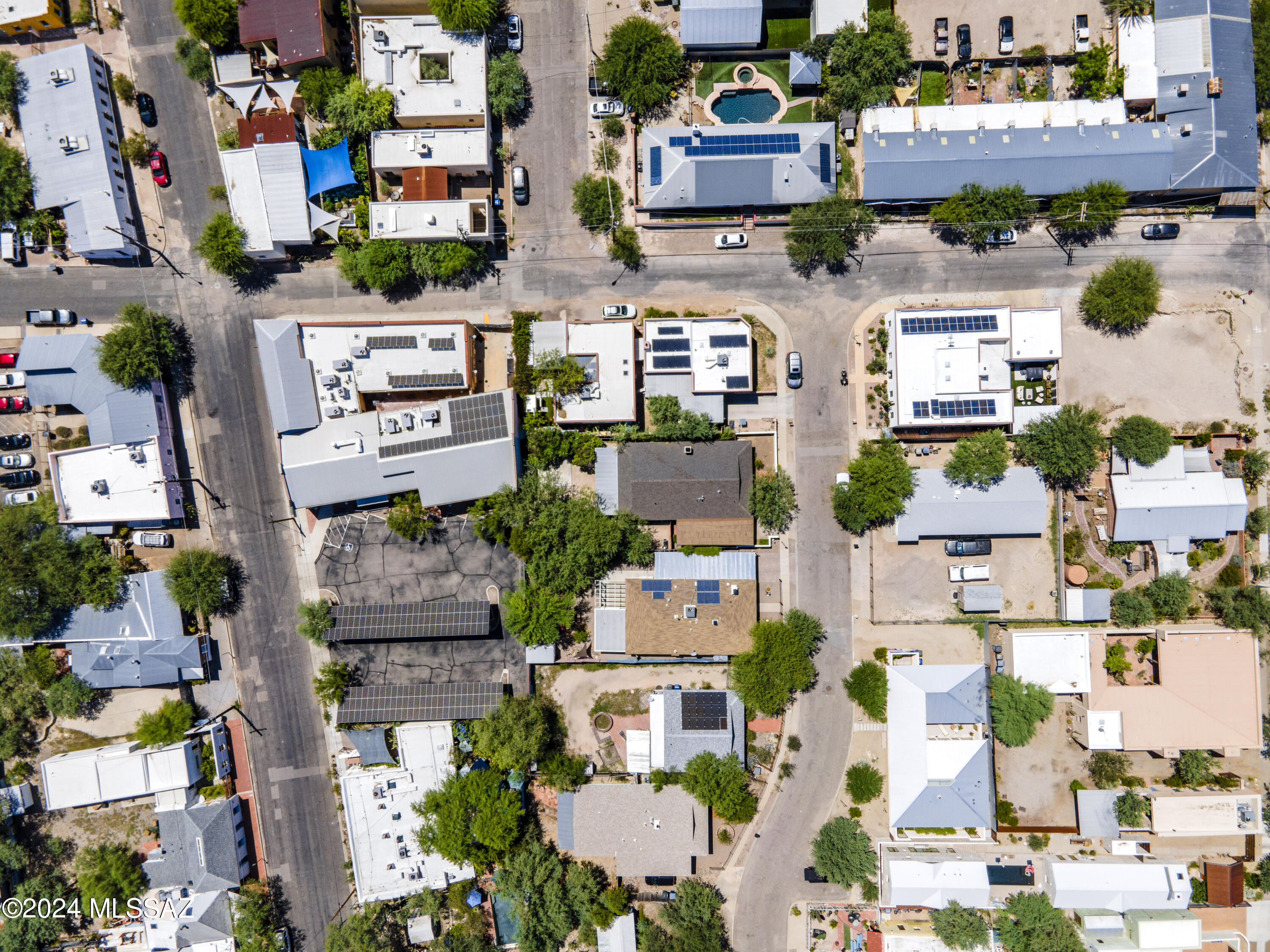 Aztecas (1-9) - Residential