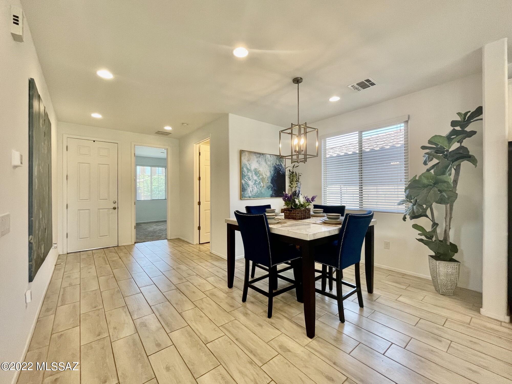 La Estancia De Tucson (331-410) - Residential Lease