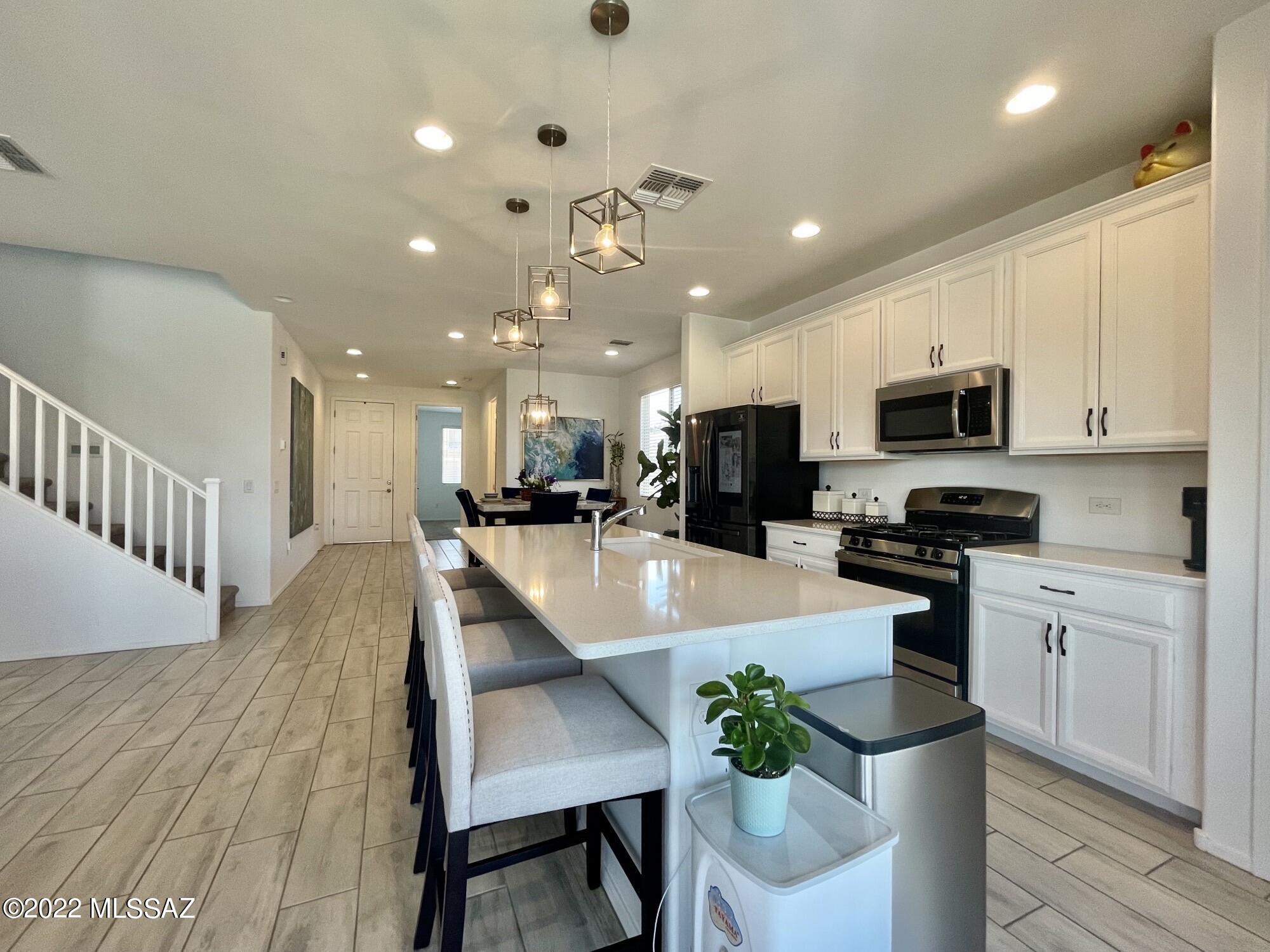 La Estancia De Tucson (331-410) - Residential Lease
