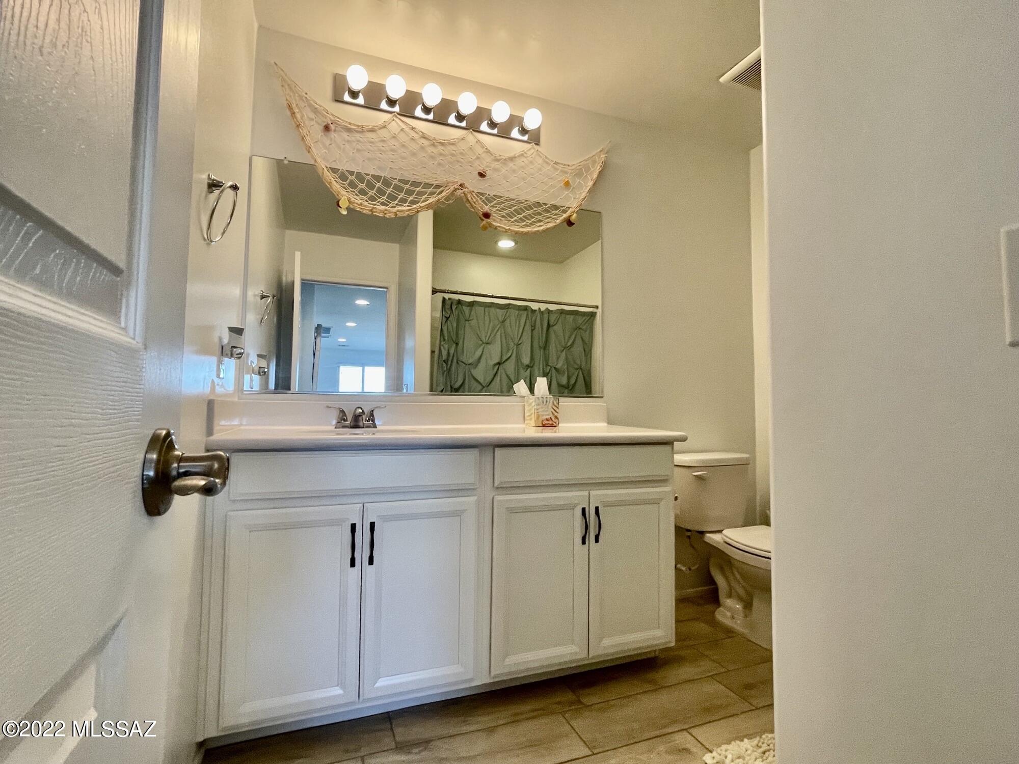 La Estancia De Tucson (331-410) - Residential Lease